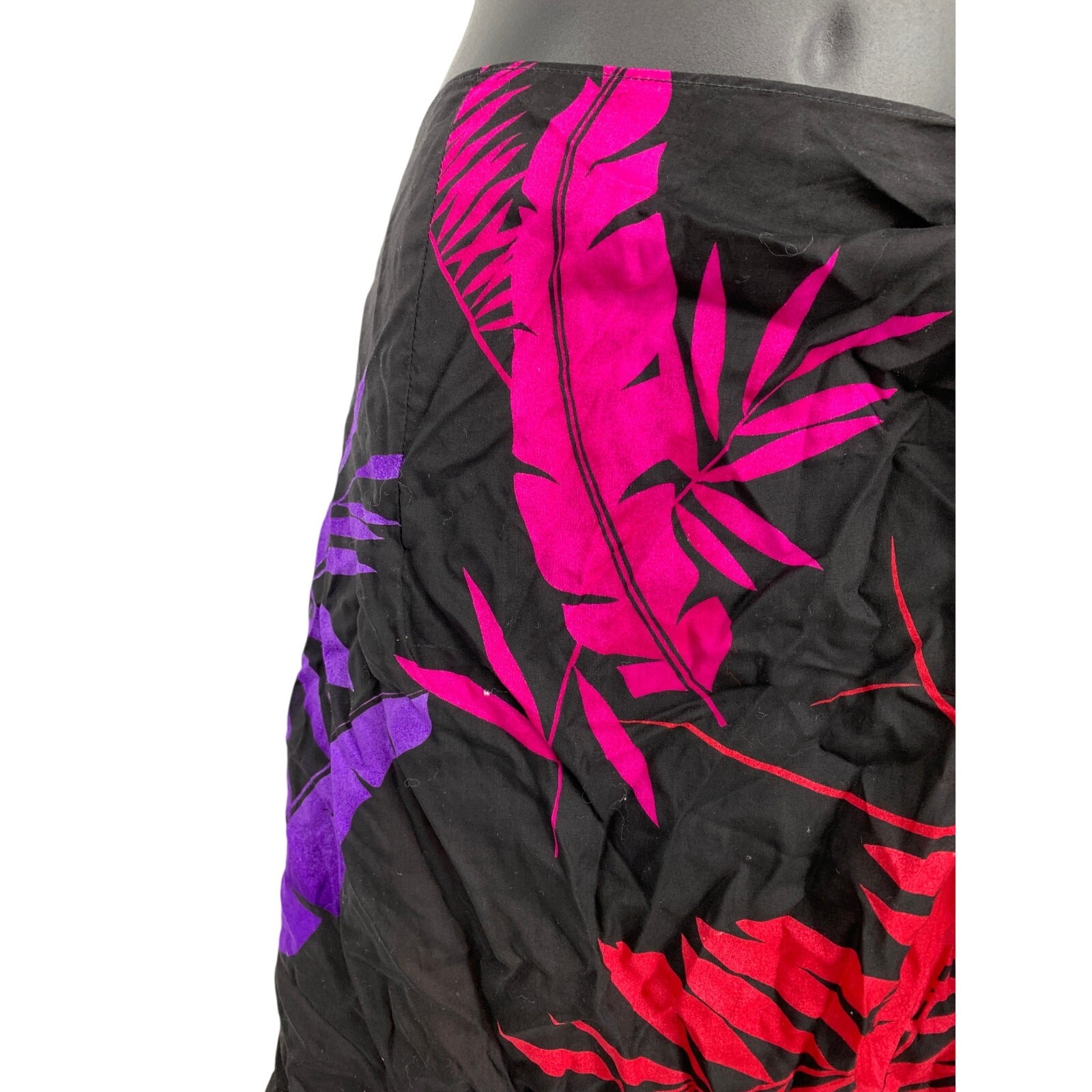 Vintage Sarong Wrap Skirt Womens One Size Black Pink Purple Floral Print