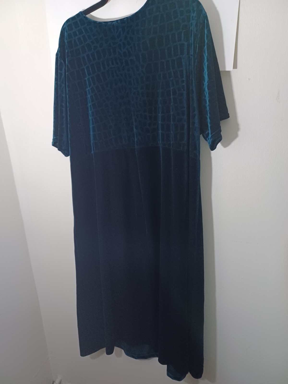 Fashion Bug Woman’s Vintage 1990’s Soft Velvet PullOn Dress Green 26/28W