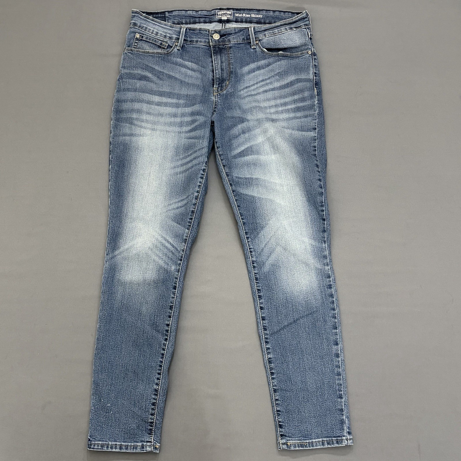 Levi Strauss Women’s 32×30 Mid-Rise Skinny Blue Jeans