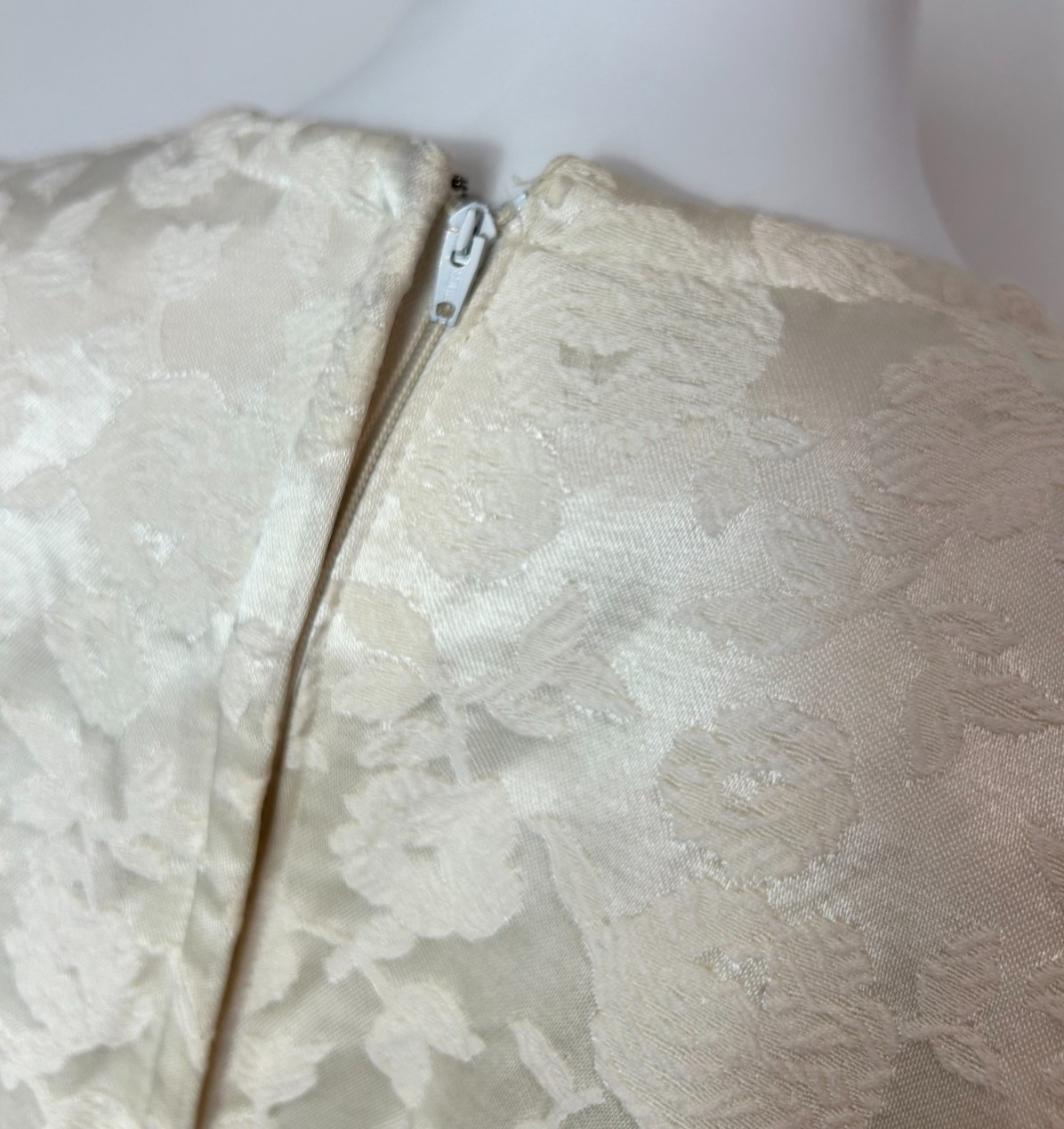 60’s Ivory Satin Brocade Wiggle Dress Size Small Zip Back Sleeve Damask Vintage