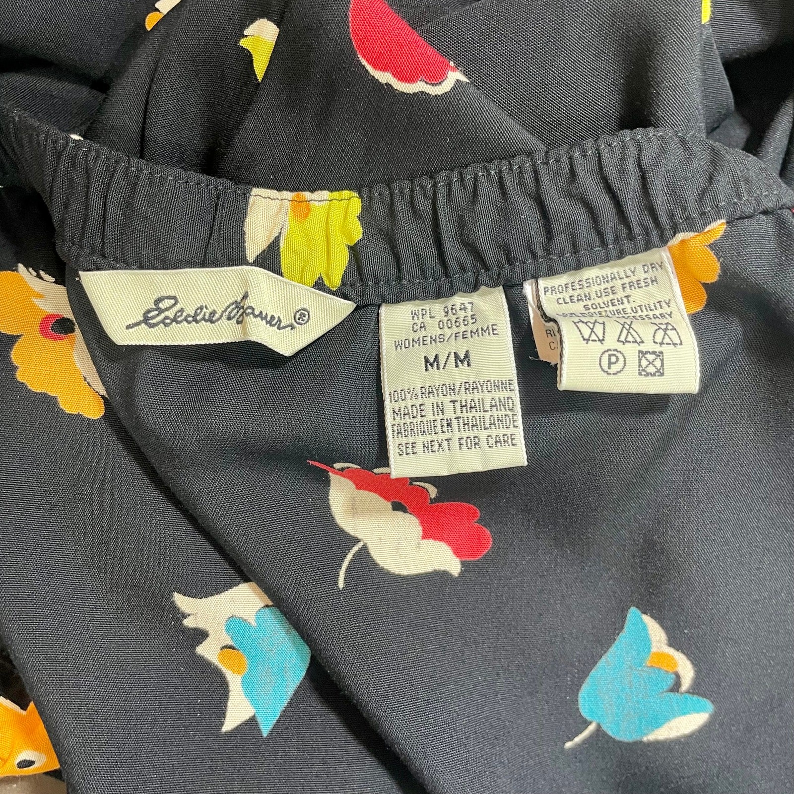 Vintage Y2K Eddie Bauer Casual Mini Skirt 36″ Waist Black Vibrant Floral Print