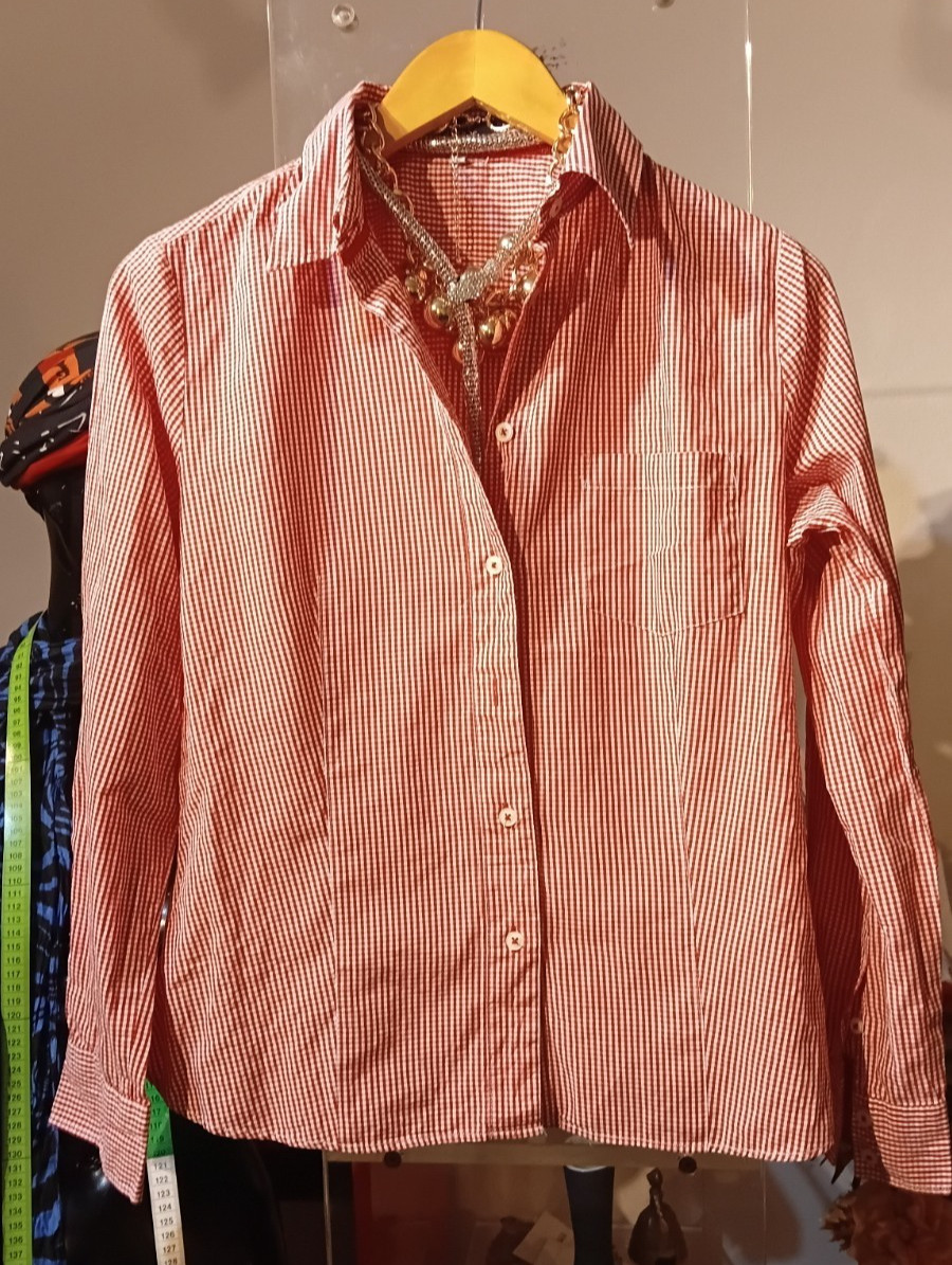 Jake S blouse traditional style size S