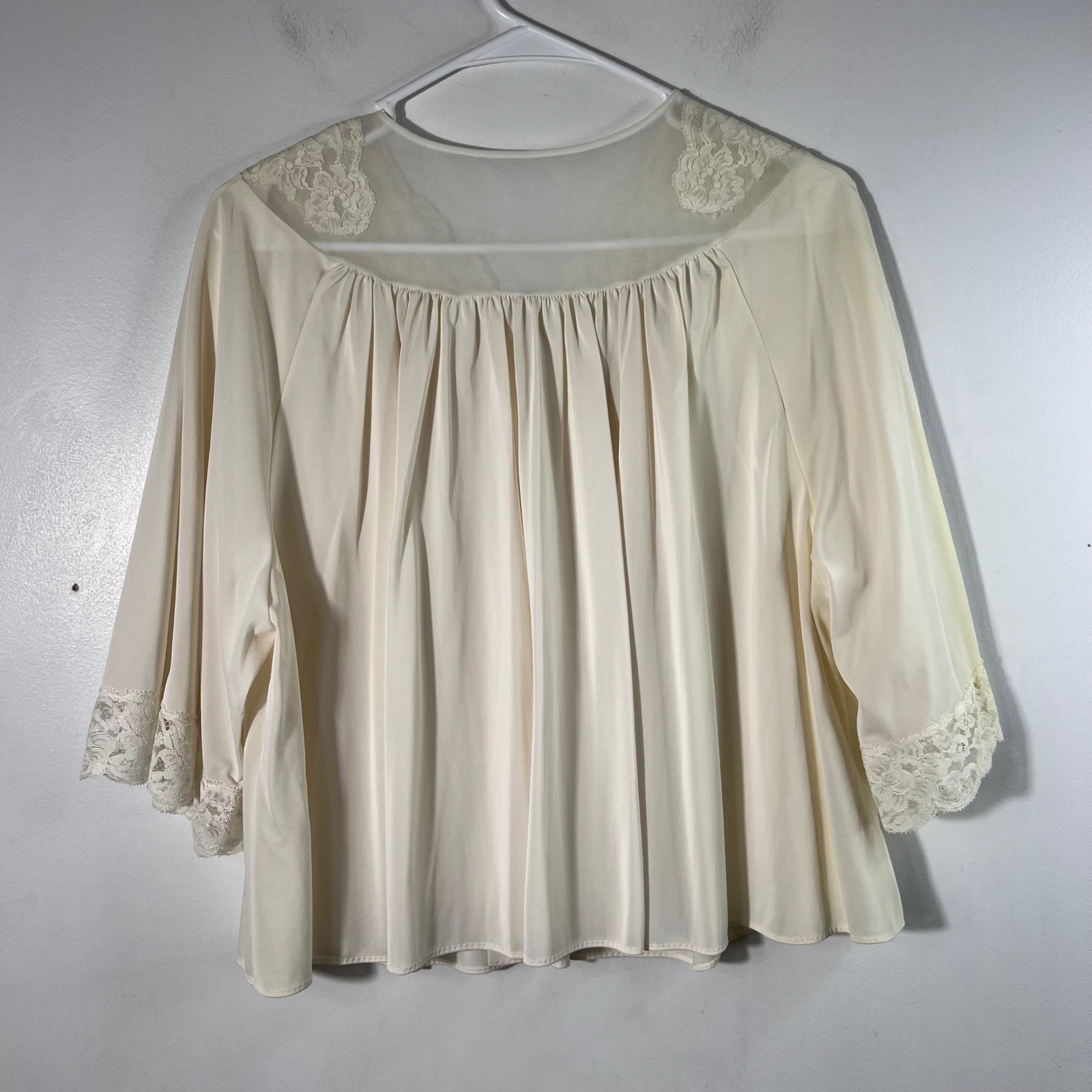 Vintage 60’s Shadowline Nylon Bed Jacket Top Off White L/XL Short Sleeves