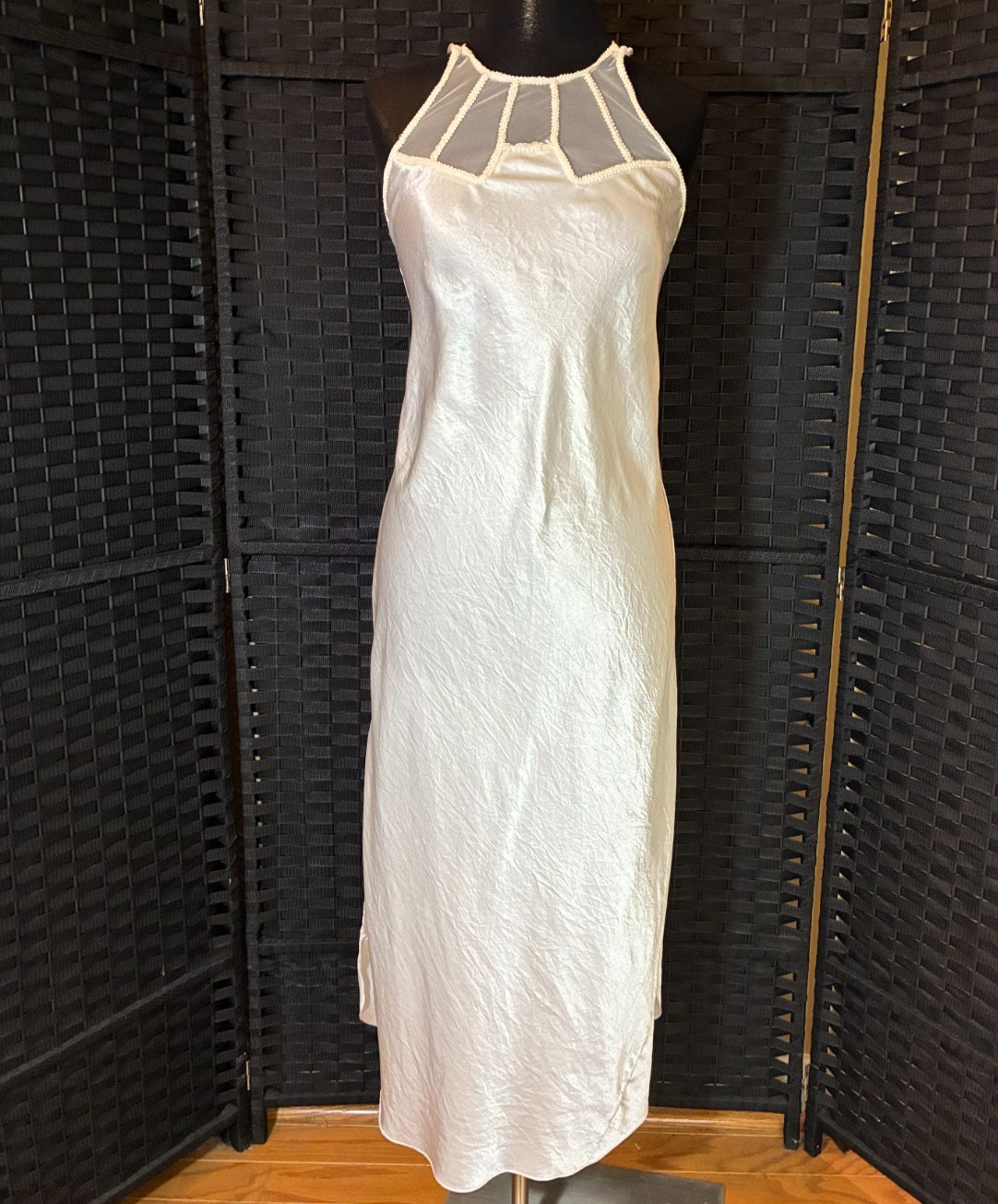 Vintage VICTORIA’s SECRET Ivory LONG NIGHTGOWN Small HALTER BACKLESS Gold Label