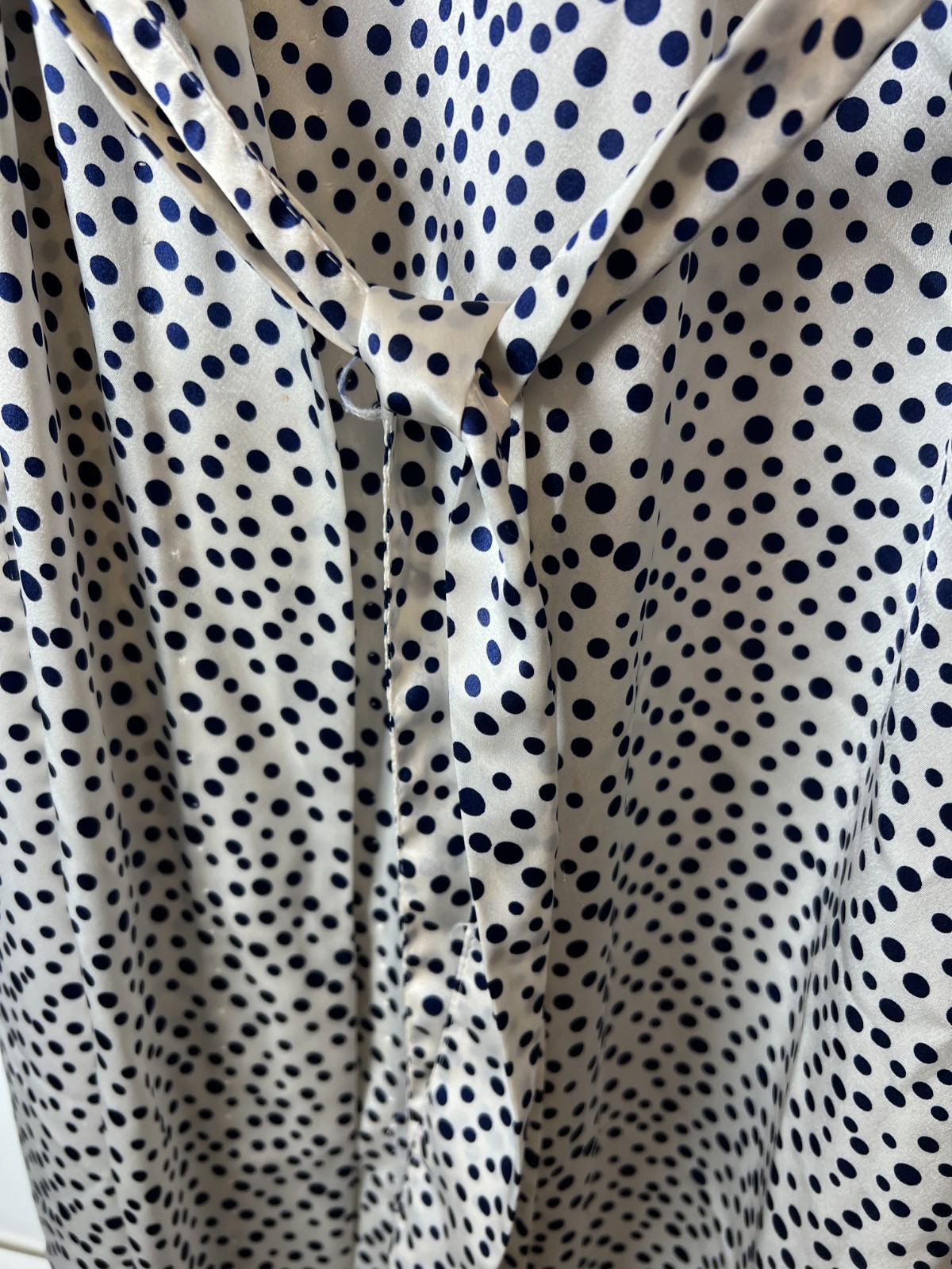 VTG Bill Blass Women’s Medium Satin Bath Robe White w/Blue Polka Dots Belted