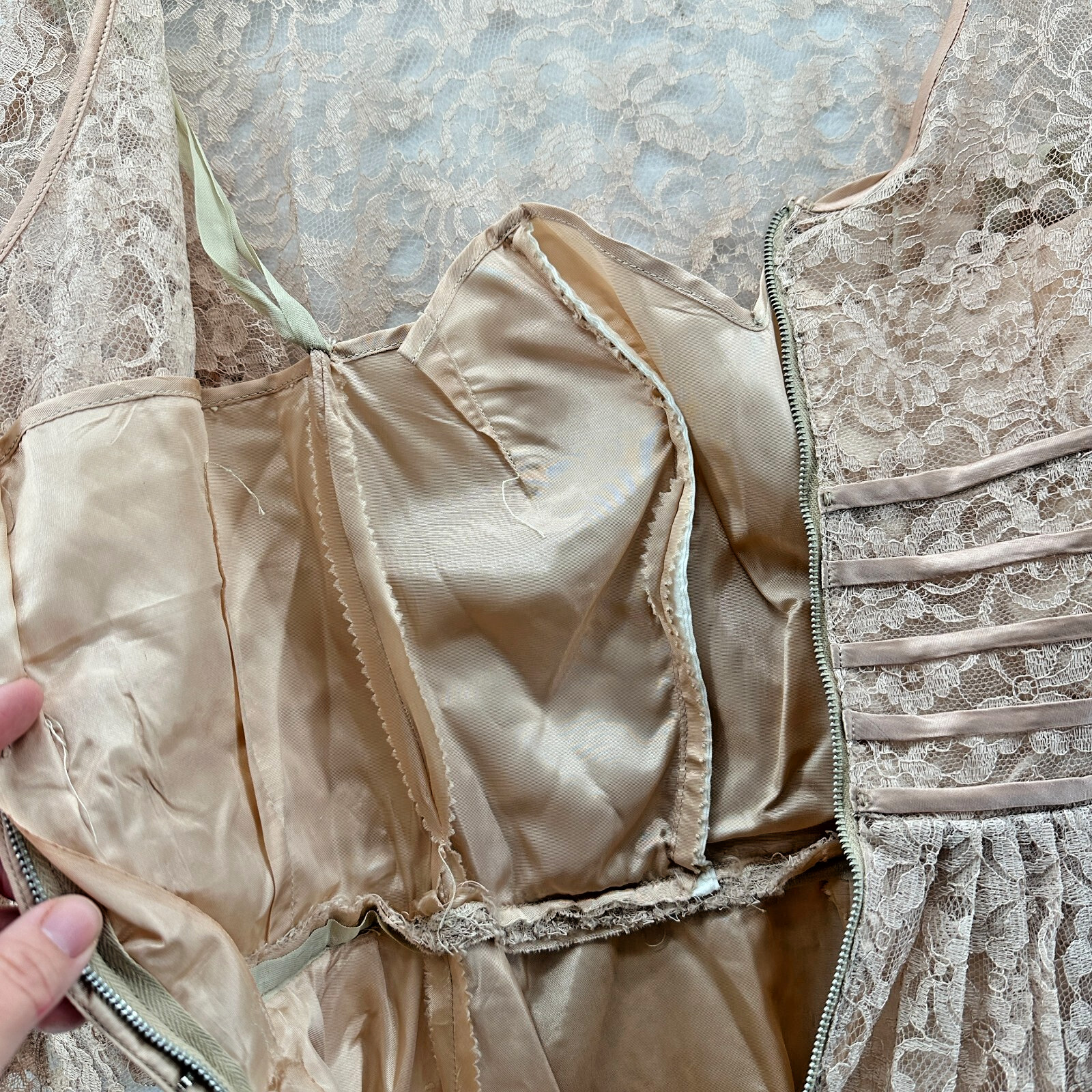 1950s Lace Dress Vintage Cocktail A Line 3/4 Sleeve Satin Lined Beige Nude Blush