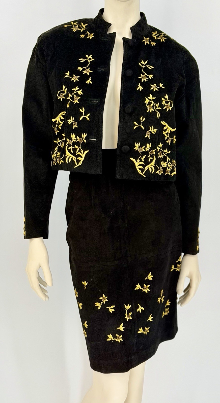 VTG PIA RUCCI Black Suede Embroidered , Beaded Jacket/skirt Set Sz 4 Excellent