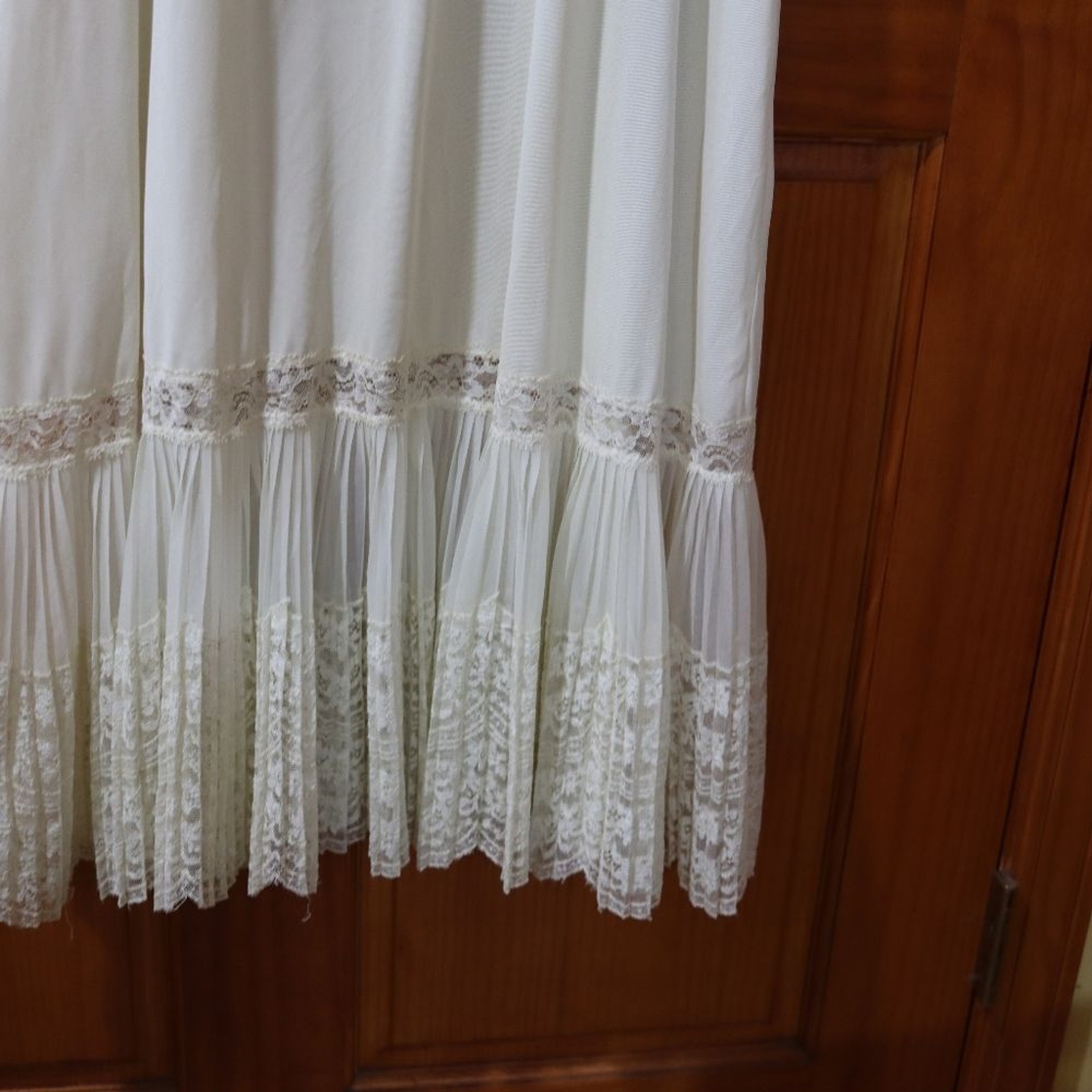 Van Raalte Vintage 1955 Off White Lace Pleated Slip Dress Large Nylon
