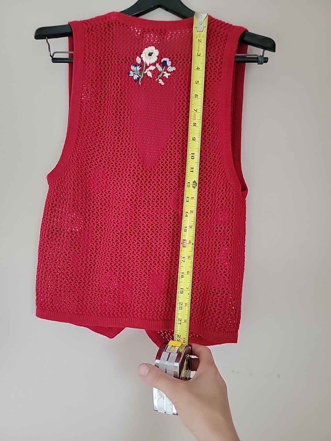 Jantzen Classics Crocheted Vest Embroidered Small Mesh Flounce Femenine Vintage