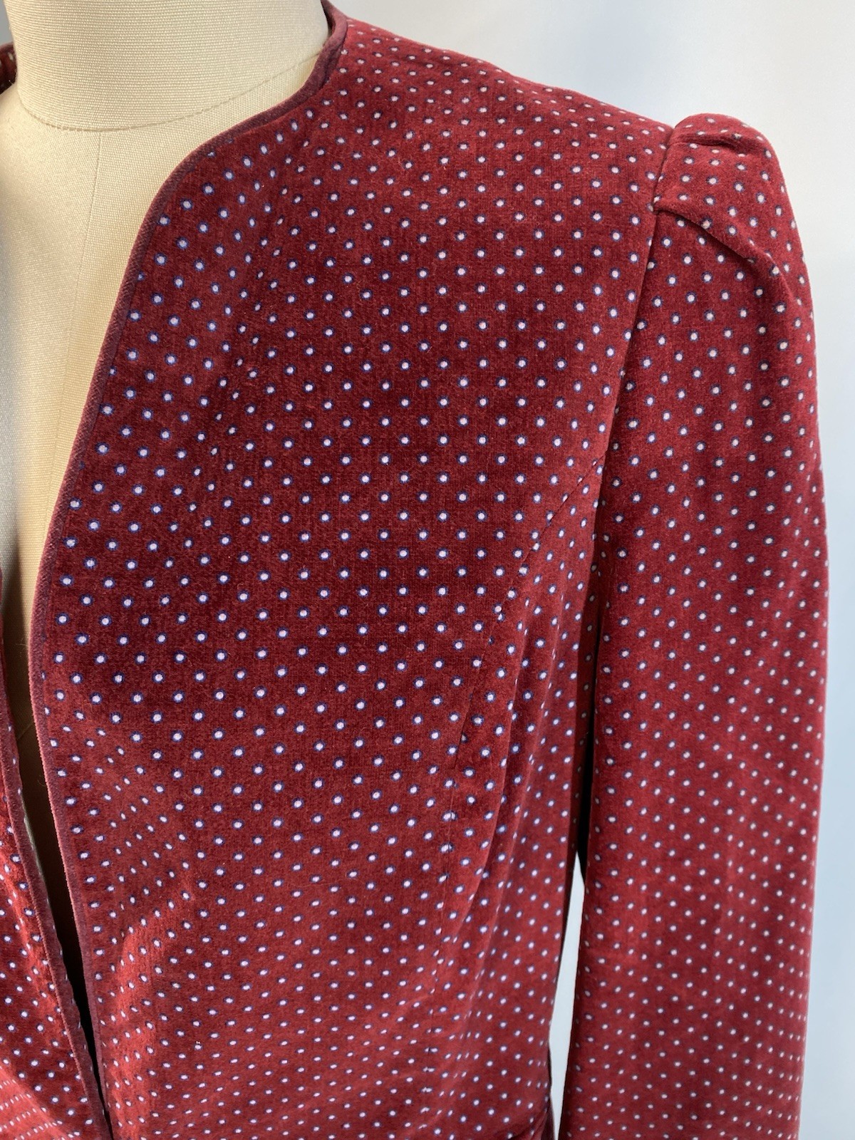 Vintage Skirt Suit Women’s SIZE EXTRA SMAL XS 5 red velvet 70s 80s VINO DE CASA