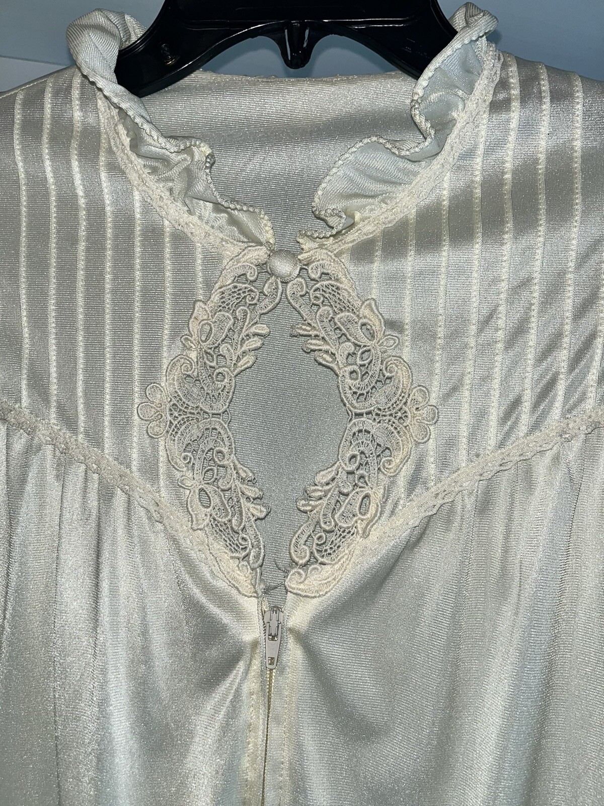 1980s Gossard Artemis Satin Nightgown Robe Full Zip Size M Ivory Sexy Neckline