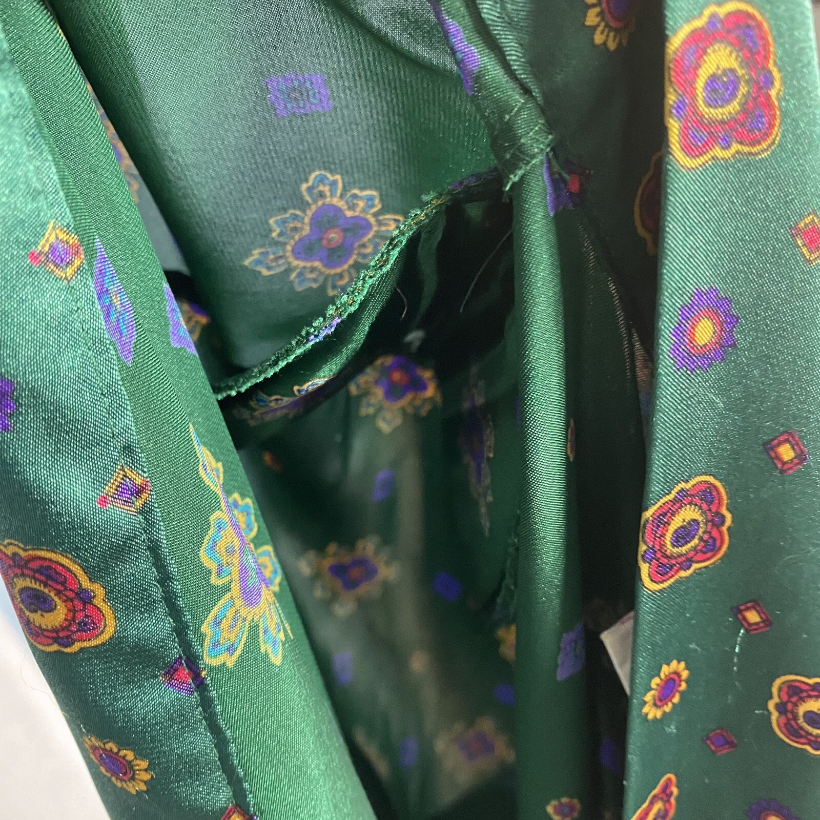 VTG Kimono ROBE Lingerie Size S Green Geometric Belted Women’s Satin Pocket