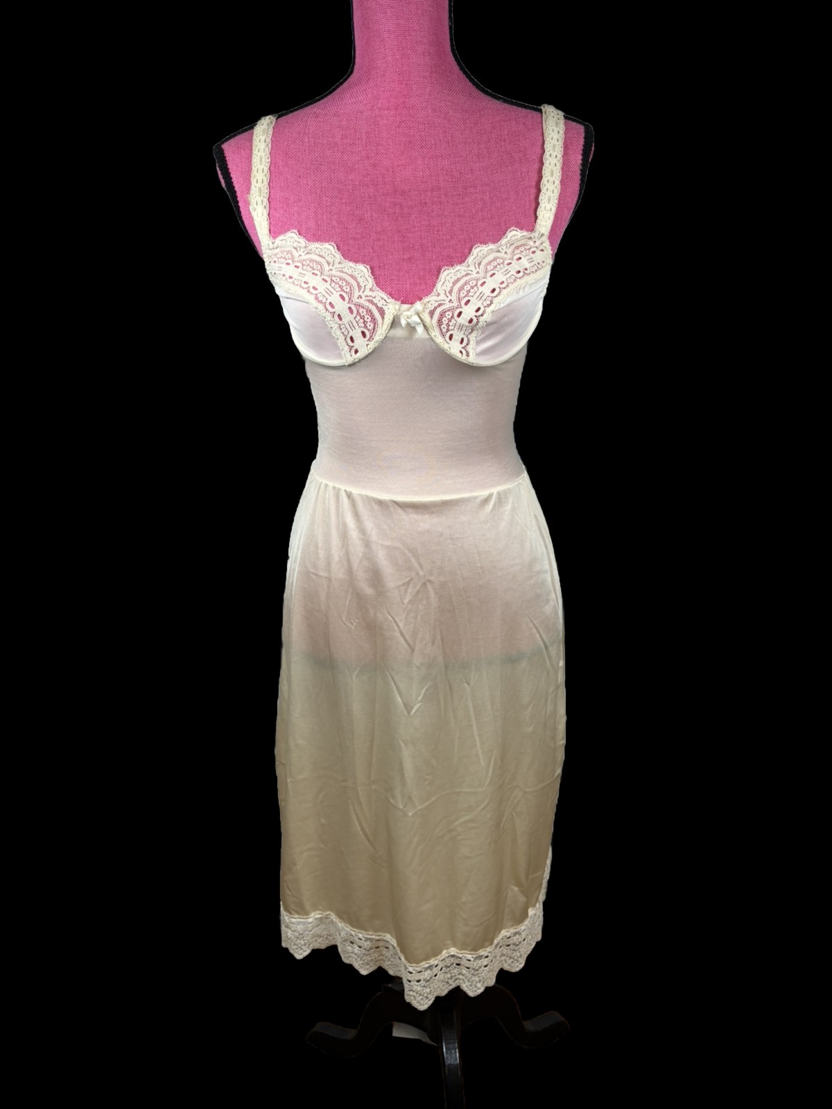 Vtg Olga Ladies Slip Dress 34B Secret Hug 293 Nude Lace Silky Lingerie Baby Doll