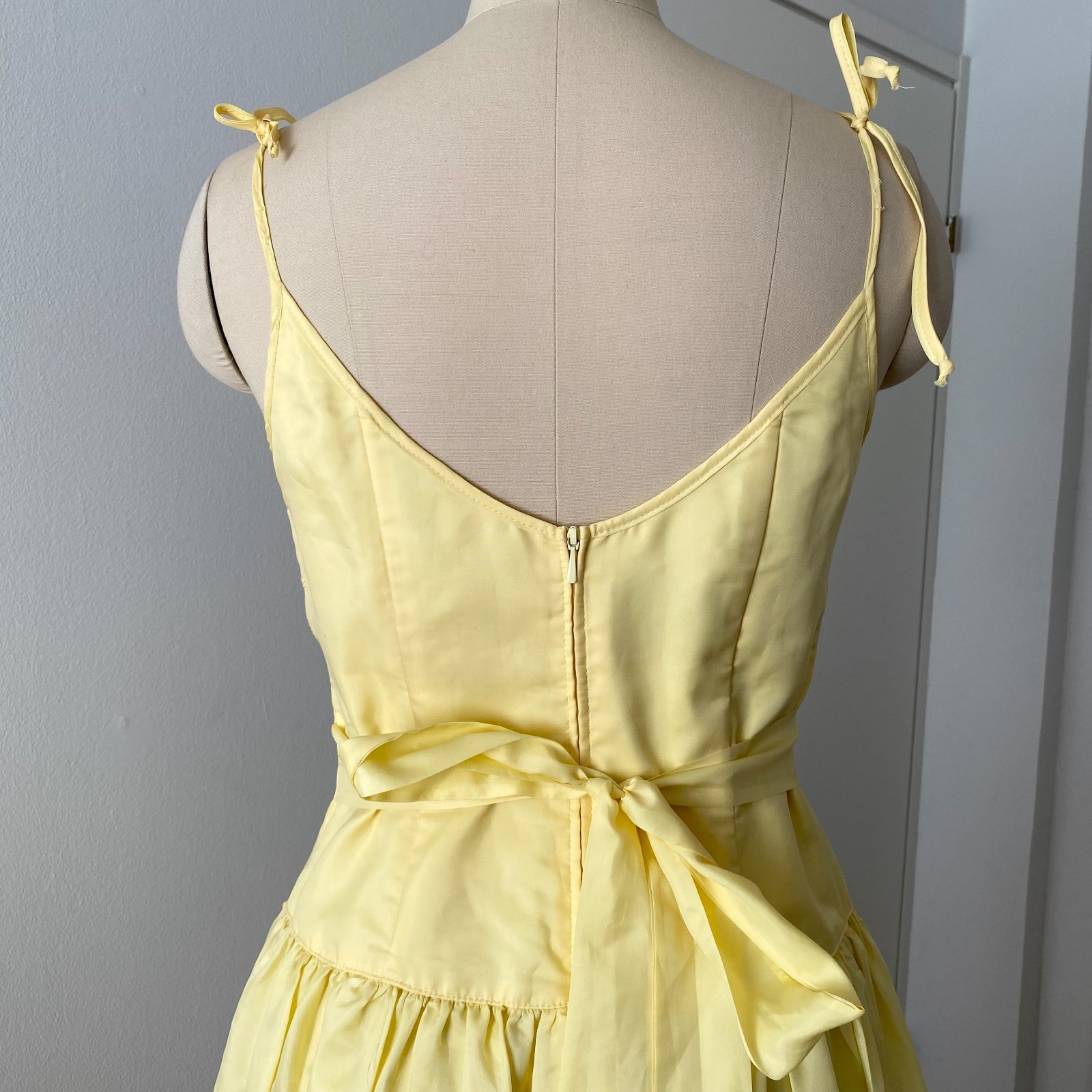 1980s Spaghetti Straps Ruffle Midi Dress Yellow Tiered Romantic Cottagecore EU36