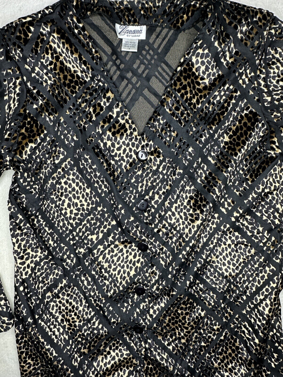 Zanana By Saraf Animal Print Button Down Long Sleeve Blouse Top Size Large Soft