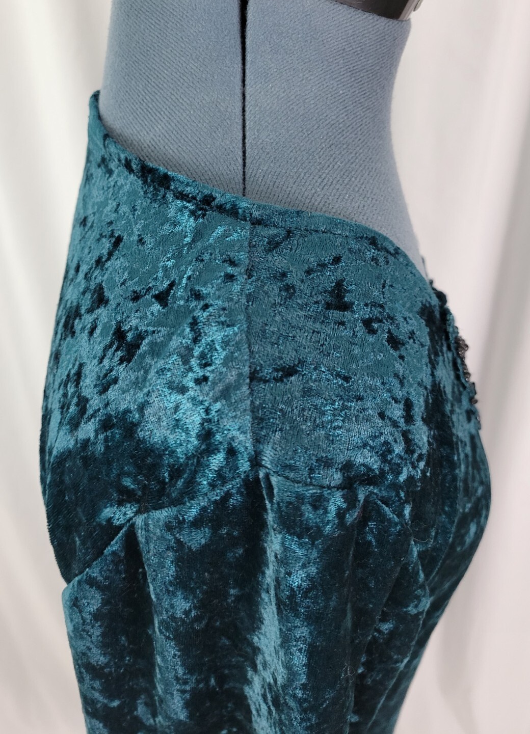Vtg Molly Malloy Teal Green Crushed Velvet Wiggle Dress w Lace & Beads Size 12