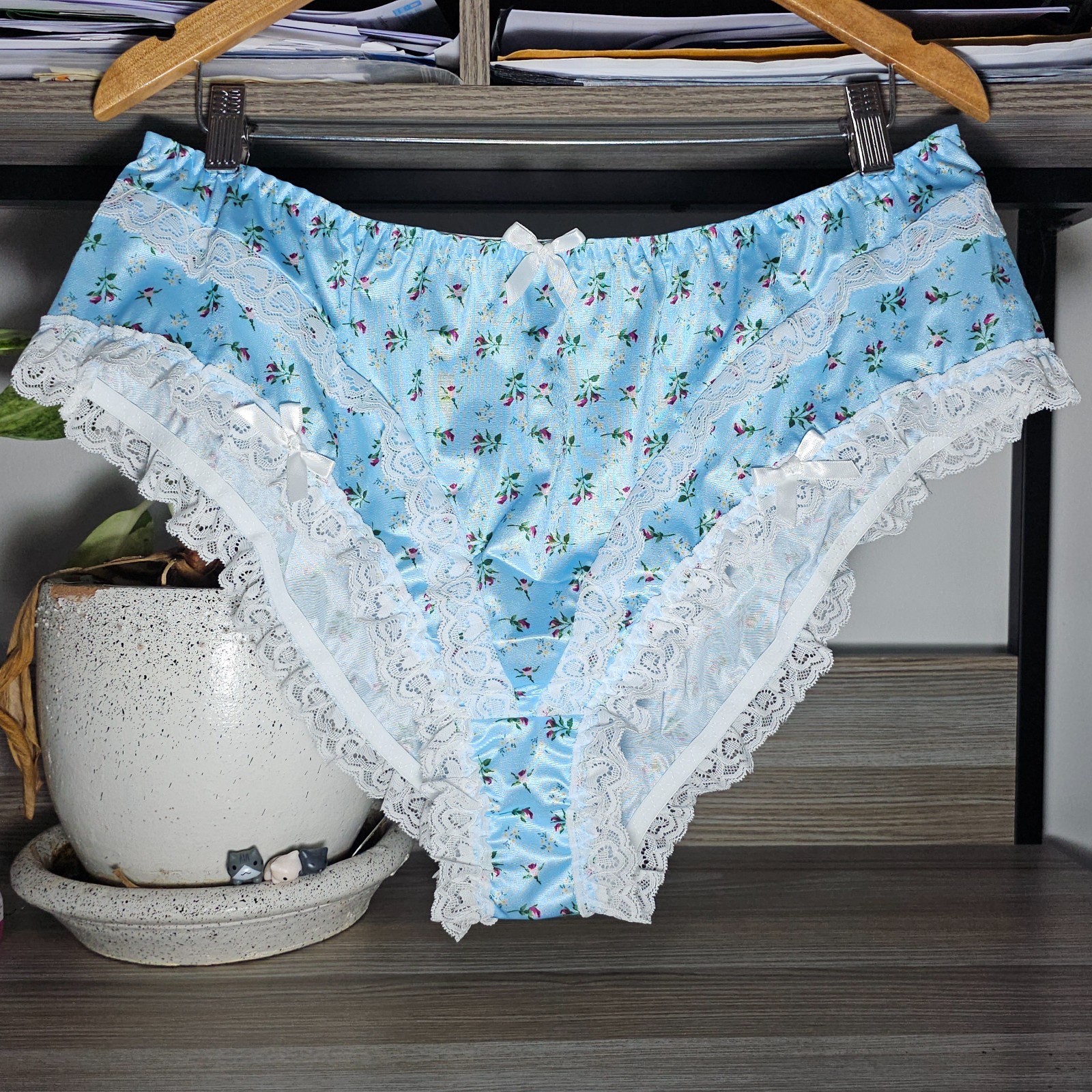 Glossy Floral Satin Panty Blue Bikini Sissy Nylon Lace Brief Sz 10-11 Hip 48-52″