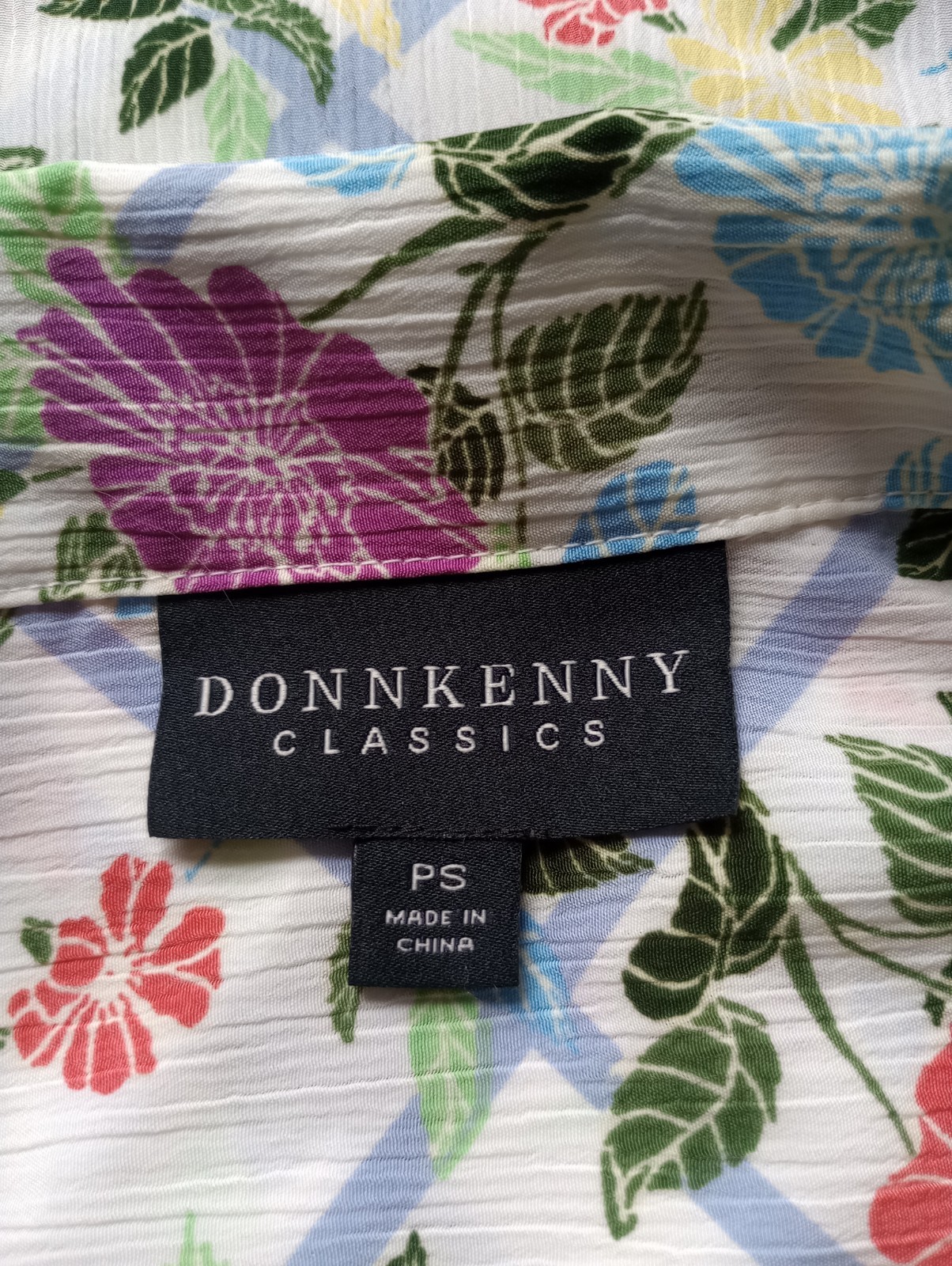 Donnkenny Classics Women’s PS Floral Button Up Blouse, Vtg.