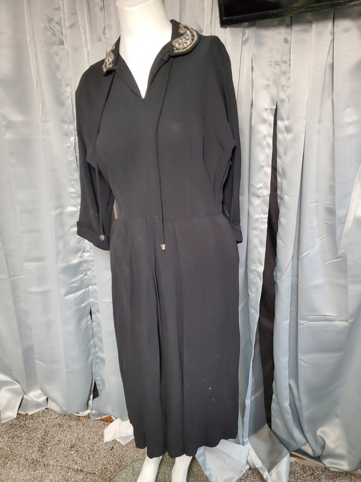 True Vtg 1940s 40s DRESS Sz XS-S rayon crepe rhinestones Sequins WW2 EUC antique