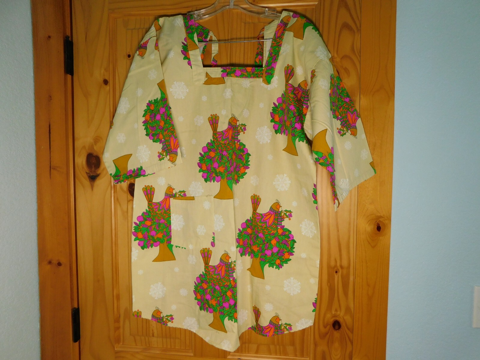 Vintage Design House Womens Smock Birds in Fruit Trees Colorful Ties in Back