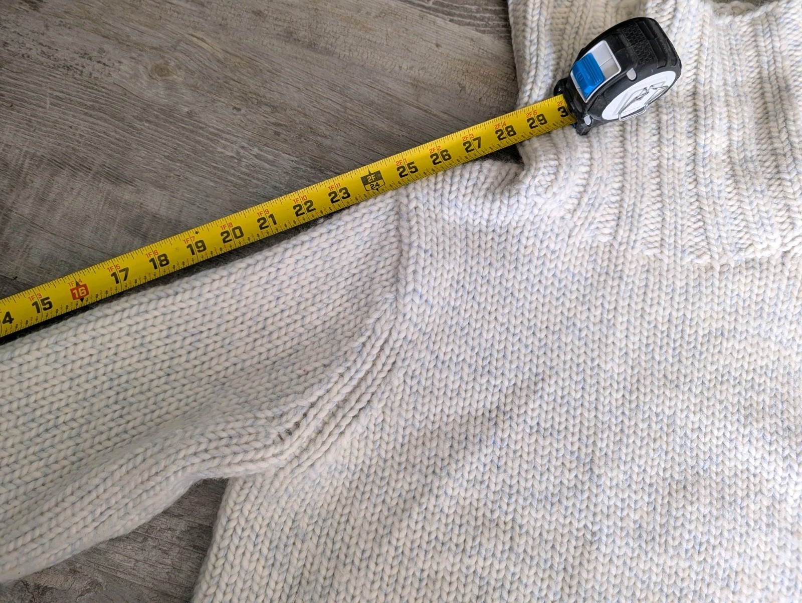 Vintage Gap Chunky White Donegal Turtleneck Sweater Size L Womens Wool Blend EUC