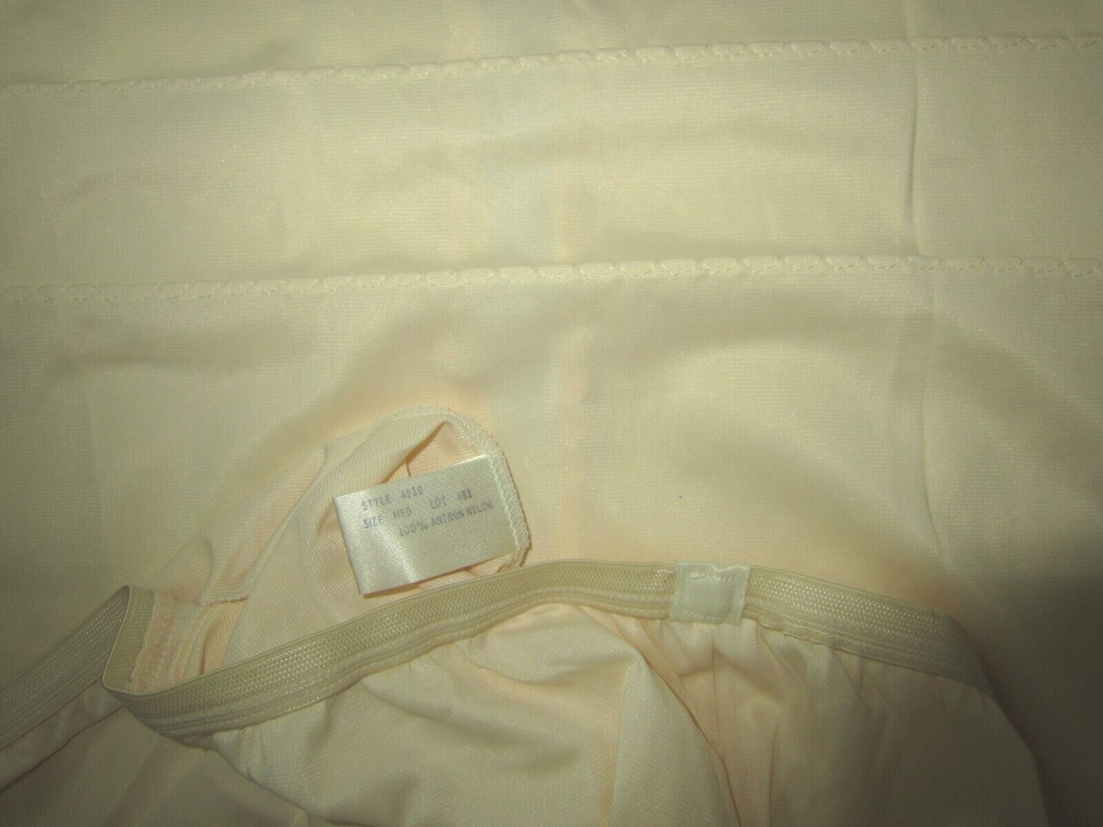 Vintage 60s WonderMaid NON CLING Satin SCALLOPE EDGE Silky LONG MAXI Half Slip M