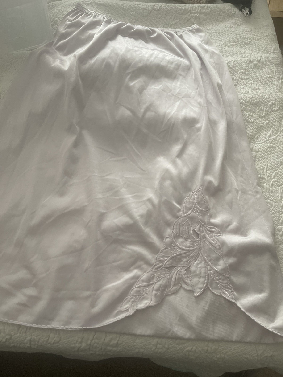 Vanity Fair Vtg S DuPont Nylon Half Slip Lavender Satin Embellished Split