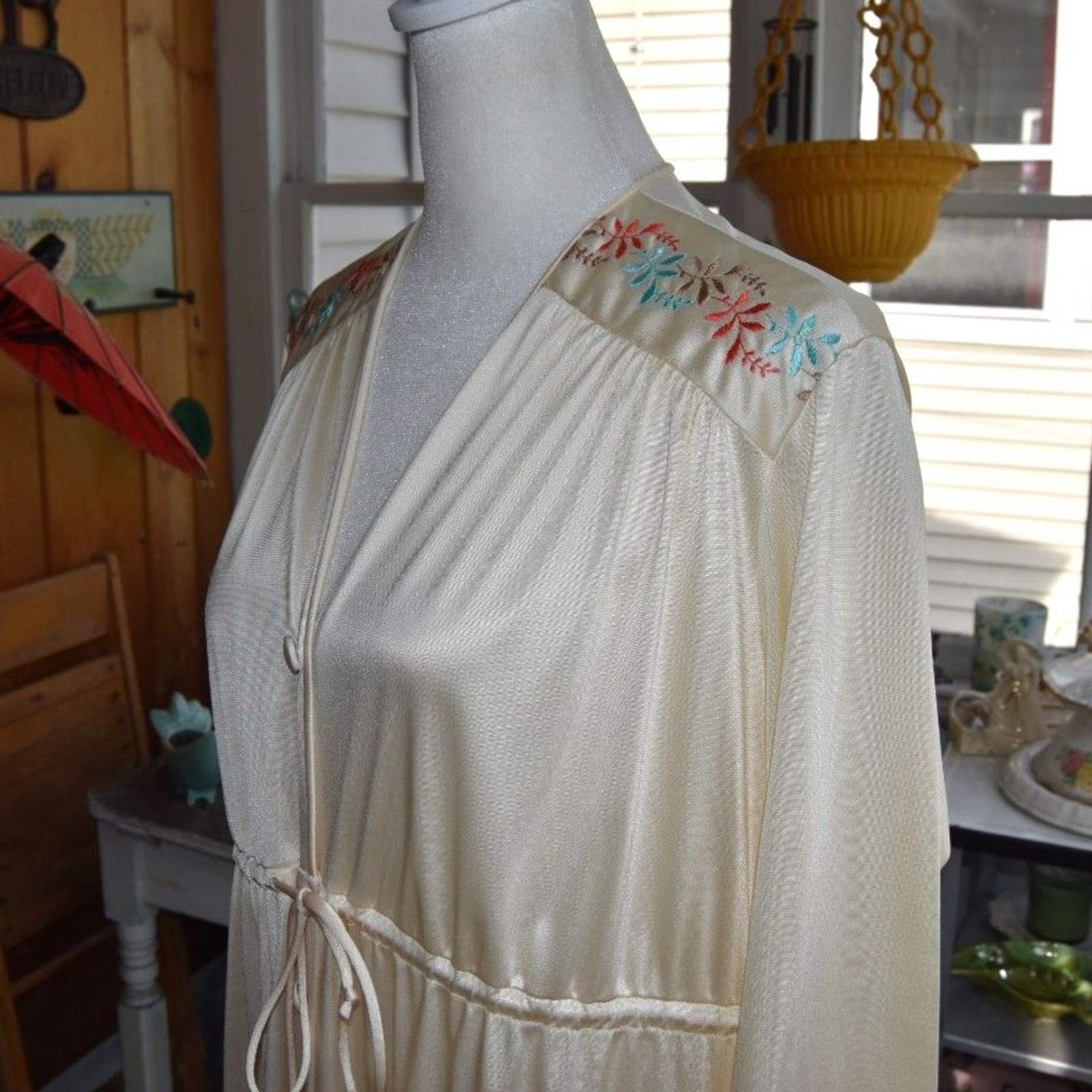 Vintage JCPenney Embroidered Hostess Gown Cream Maxi Loungewear L XL