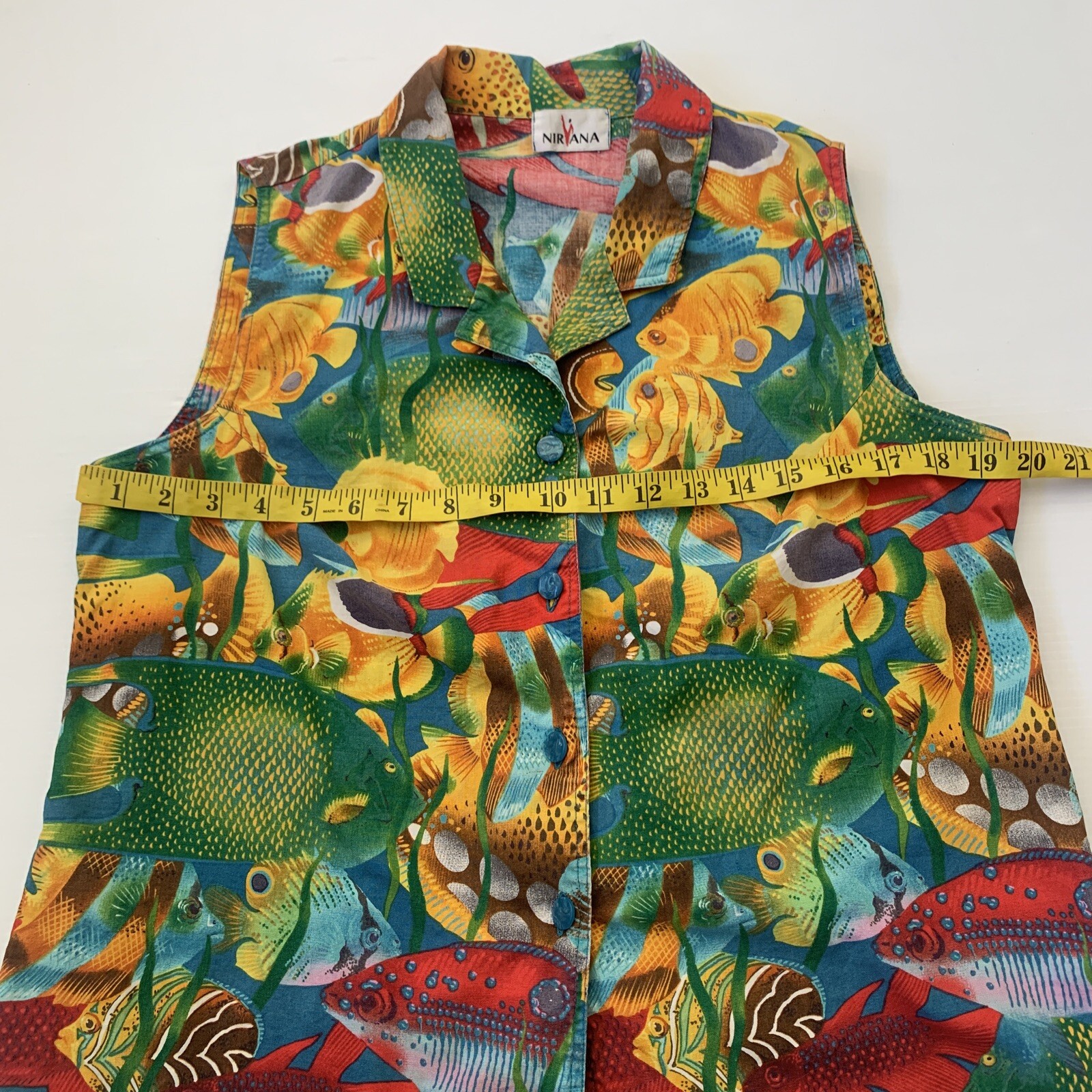 Nirvana Top Women’s Size L ( Bust 100cm) Sleeveless Collared Buttoned Vintage