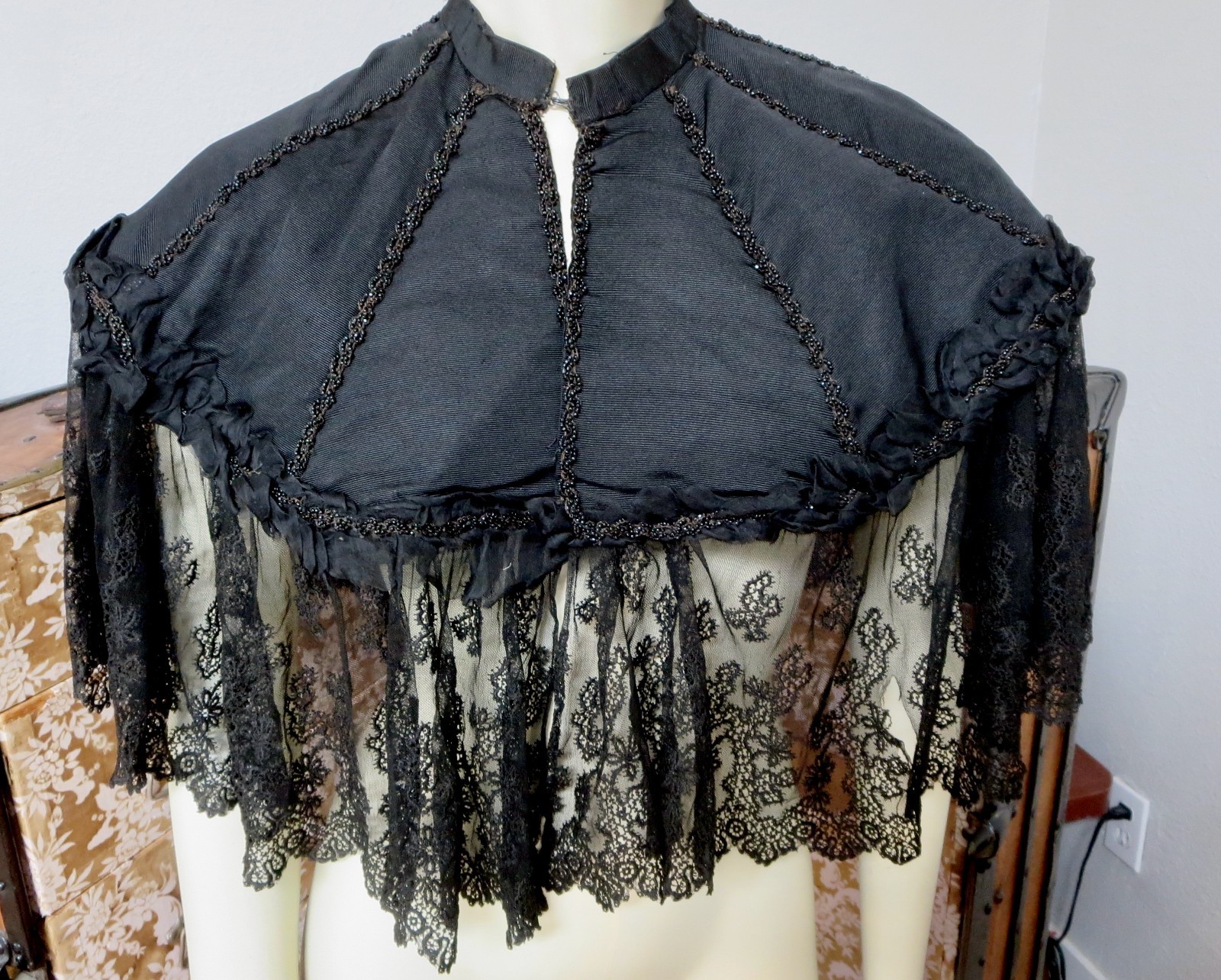 Antique 1880s Black Mourning Capelette Wide Chantilly Lace & Glass Beading