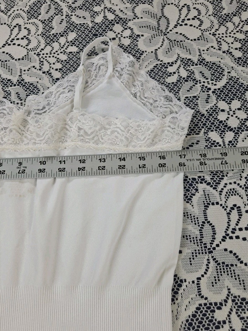 Y2K Cami Top 18 to 24 Ivory Ribbed Tagless Seamless Adjustable Straps Last Exit