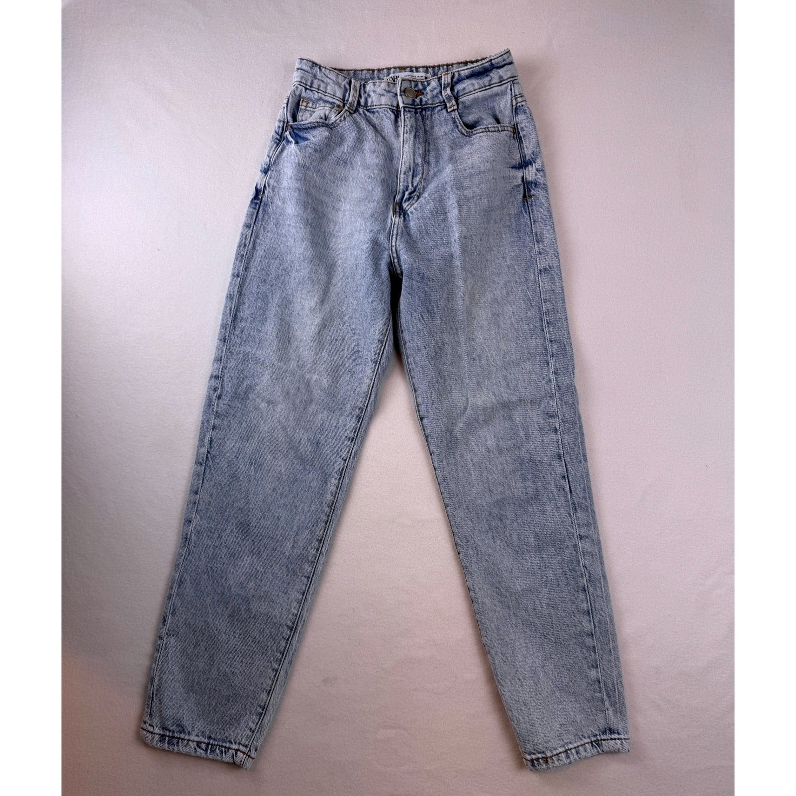 Zara Women’s High Rise Mom Jeans Size 2 Light Wash Relaxed Straight Leg Y2K