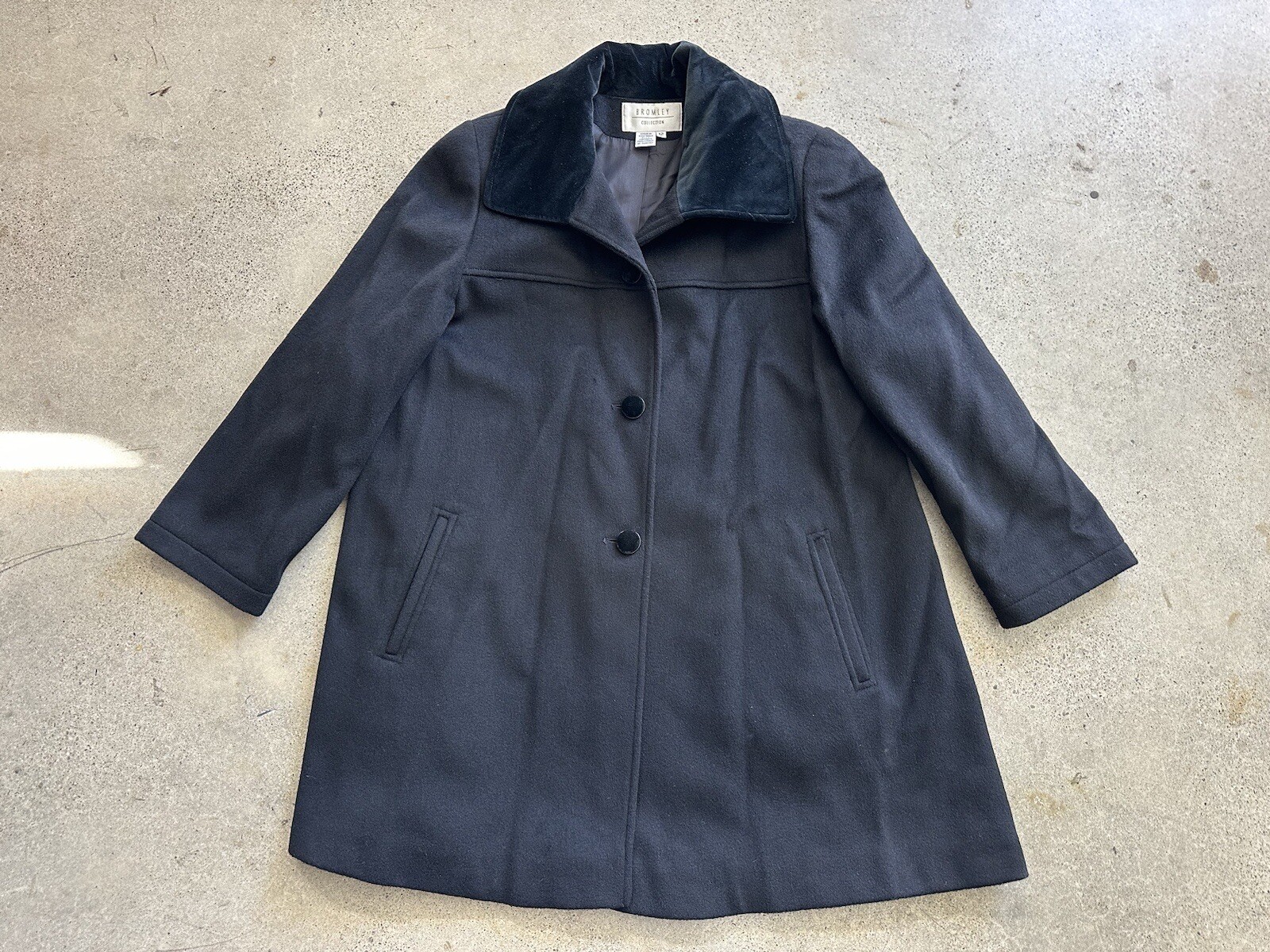 Vintage Bromley Collection Black Wool & Nylon Blend Felt Collar Coat Size 12