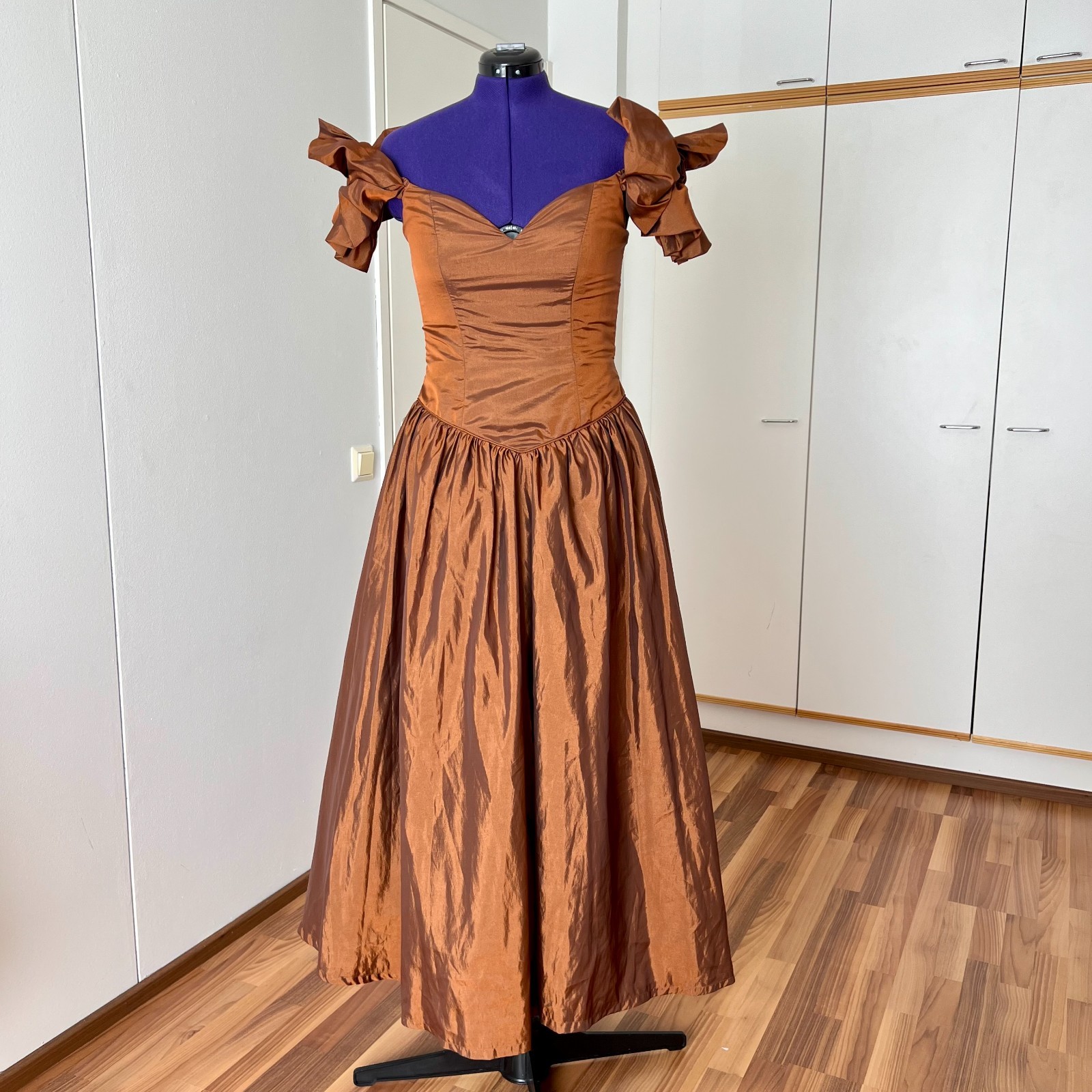1980s JOHN CHARLES Off Shoulder Cocktail Gown Prom Party Taffeta Gala Evening