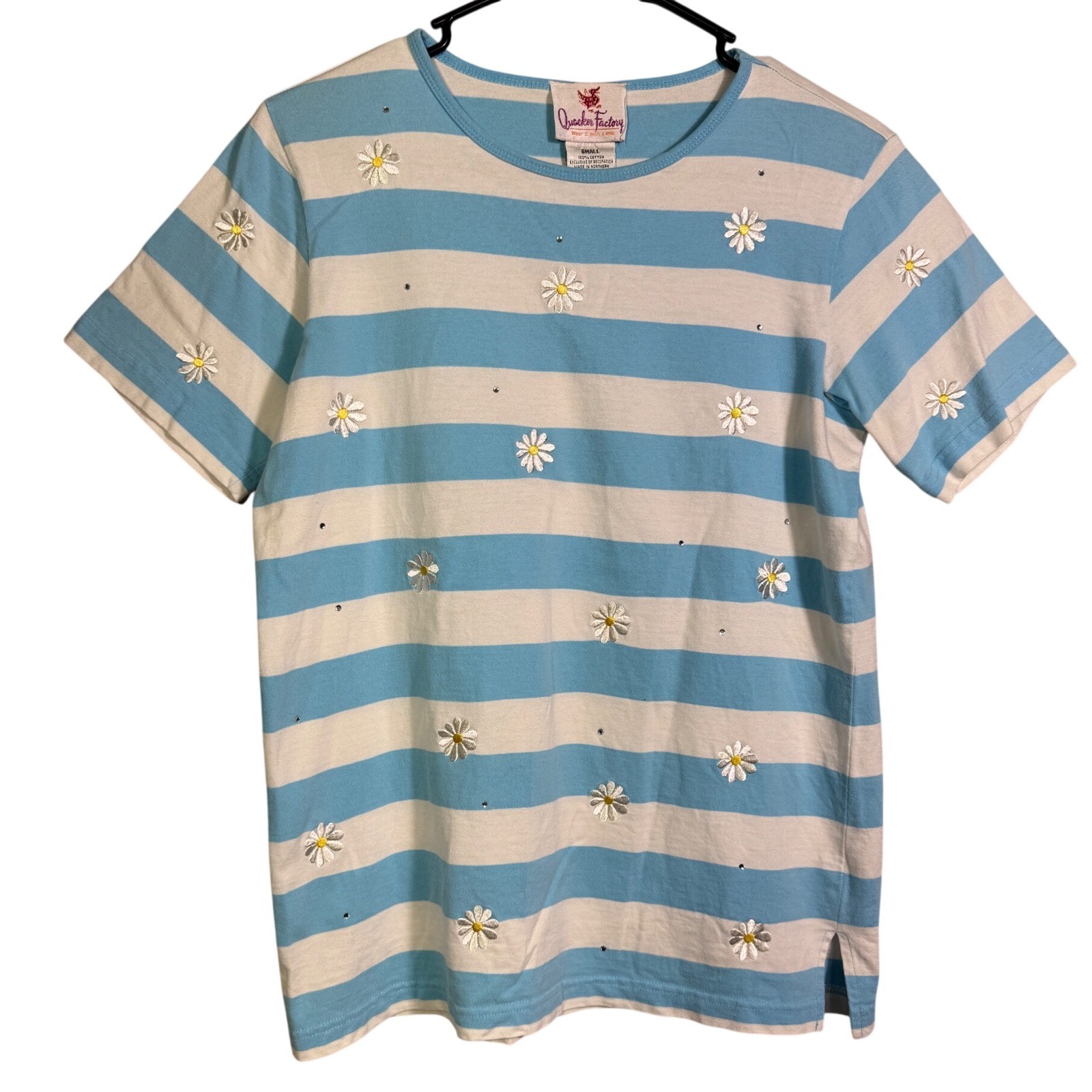 Vintage Quacker Factory Daisy Embroidered Sky Blue Striped Tee Small Cottagecore