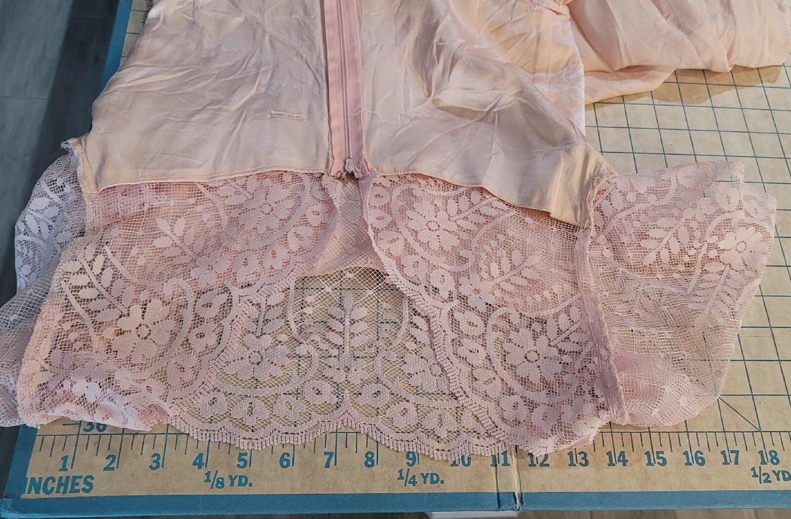 VTG Pink Satin Lace 70’s Maxi Dress Lined Slip Sz Medium 7/8 Cottage Coquette