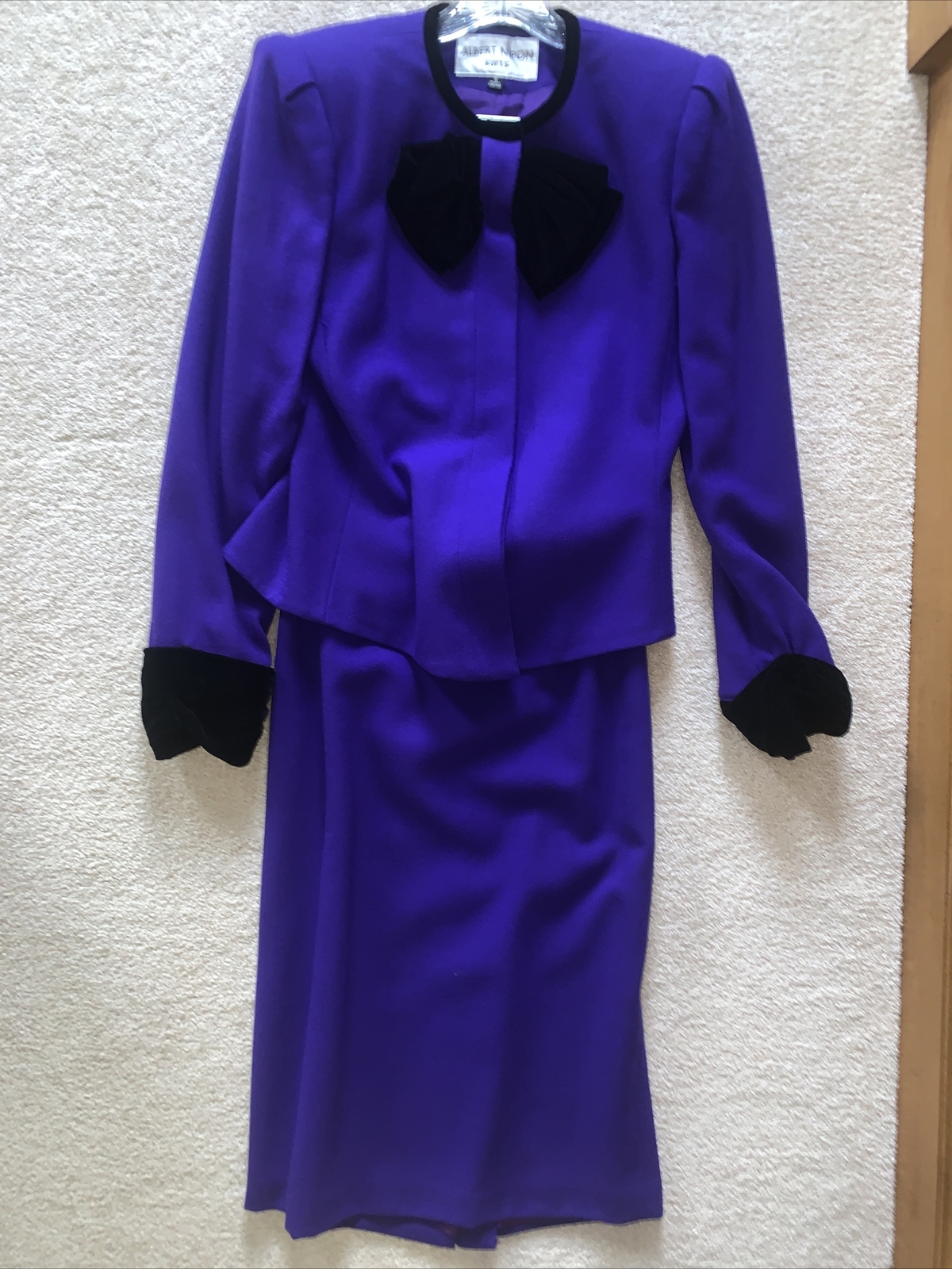 Albert Nipon Skirt Suit Women’s Size 8 Purple Wool Velvet Trim Bow Jacket Skirt