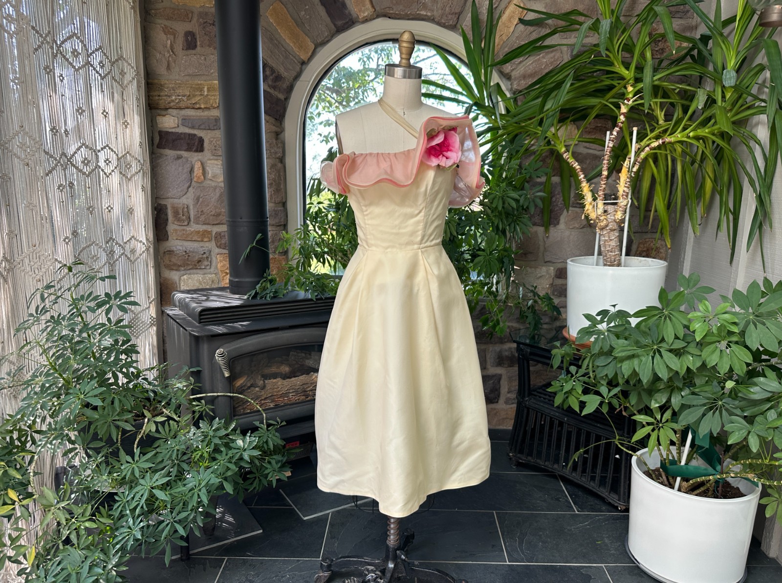 Vintage 1950s Ivory and Pink Silk Organza Off Shoulder Formal Dress Wounded Bird