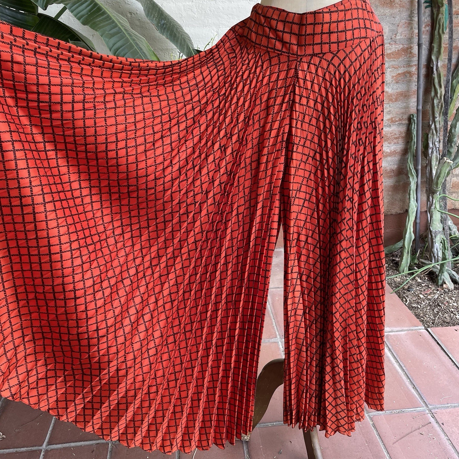 Vintage Glam 1960s 1970s Bright Wide Leg Pleated Pants 28×27 Fall Mod Orange