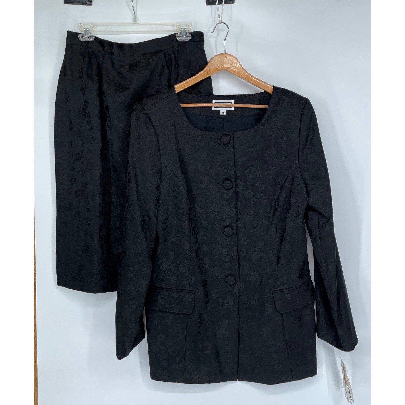 NWT Suit Co Womens 16 Skirt Suit Set Black Floral Jacquard Vintage USA Formal