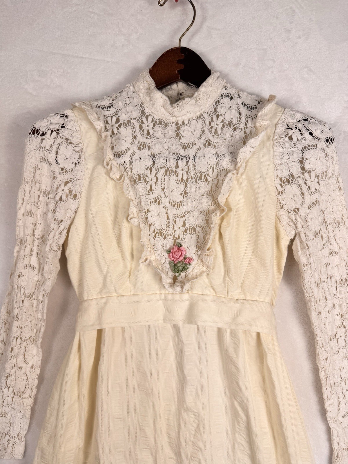 Vintage 70s Prairie Maxi Dress Cream Lace Edwardian Revival Embroidered Rose XS