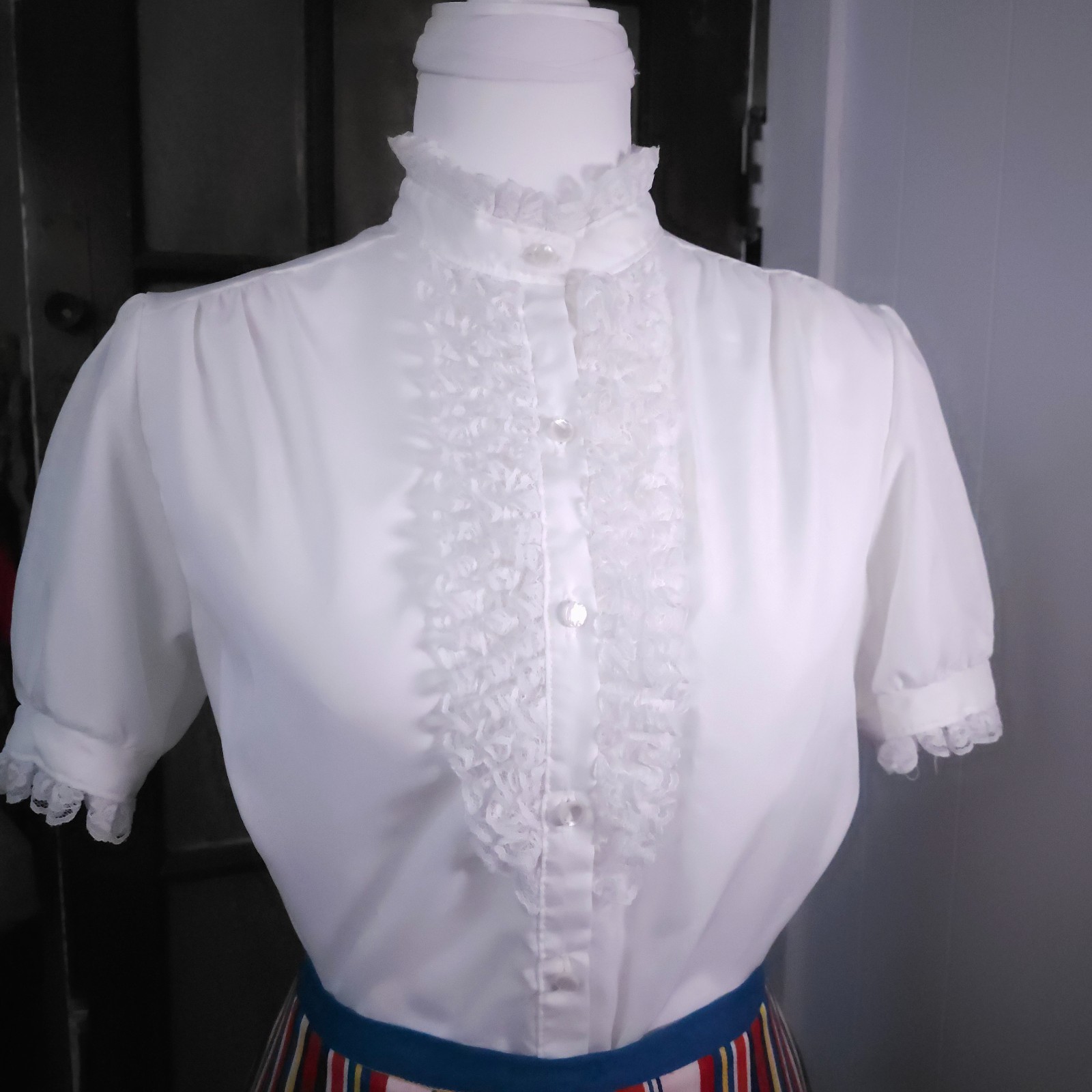 Vtg Victorian Goth Blouse White Lace Ruffle High Neck Whimsigoth Coquette Small