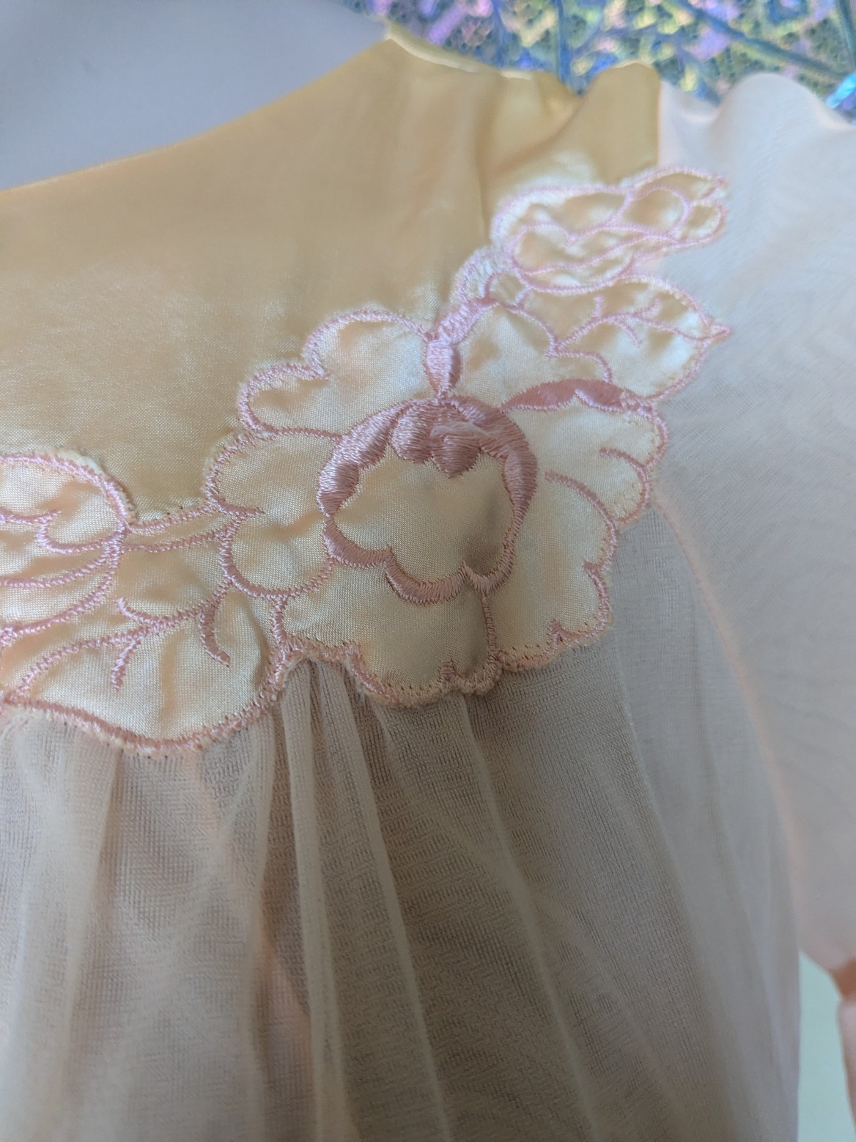 Vtg 1960s GOSSARD ARTEMIS Peach Nylon Chiffon Peignoir Long Nightgown Robe