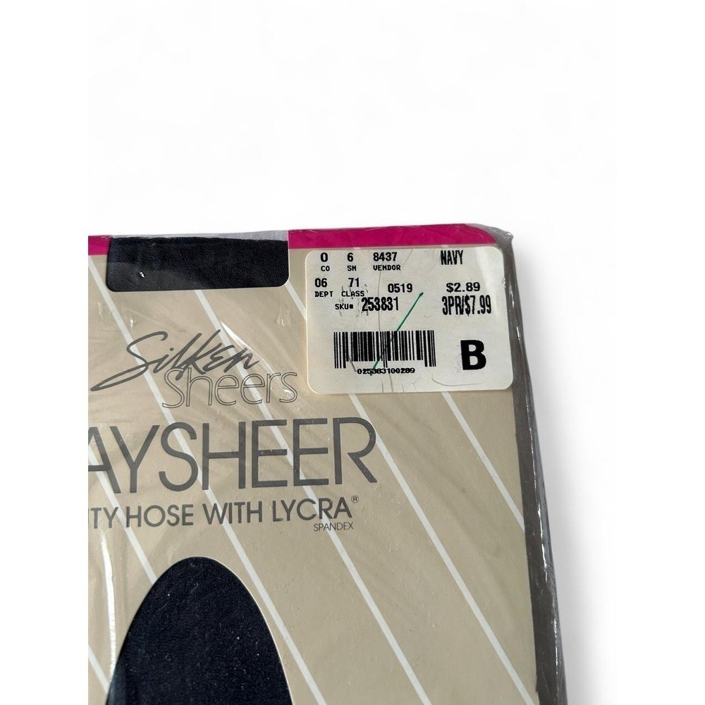 Pantyhose Vintage Femme Fatale Daysheer Navy Sheer Chic Hosiery Size B NIP