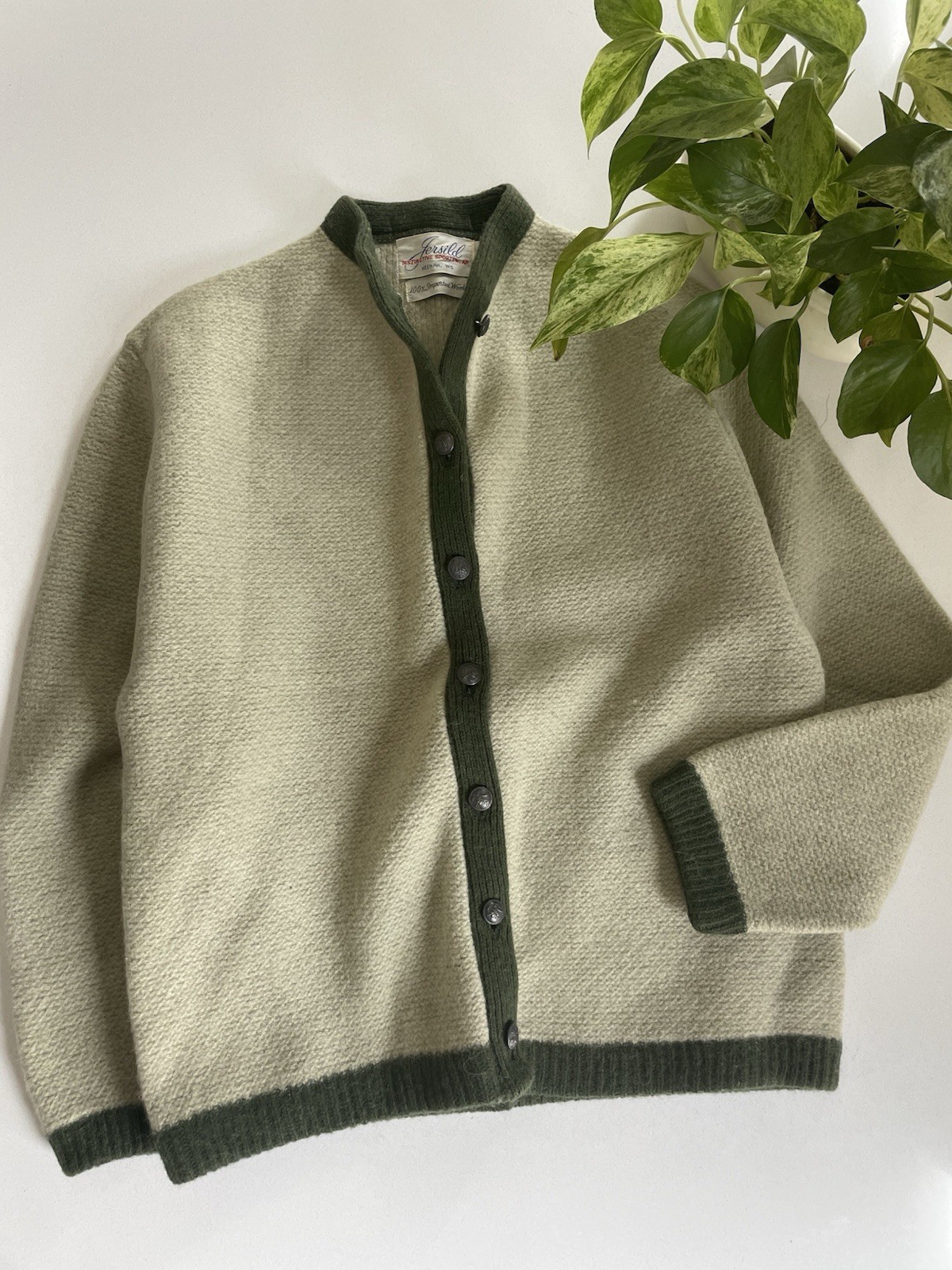 Women’s 60s Avocado Green Wool Jersild Cardigan Size Large