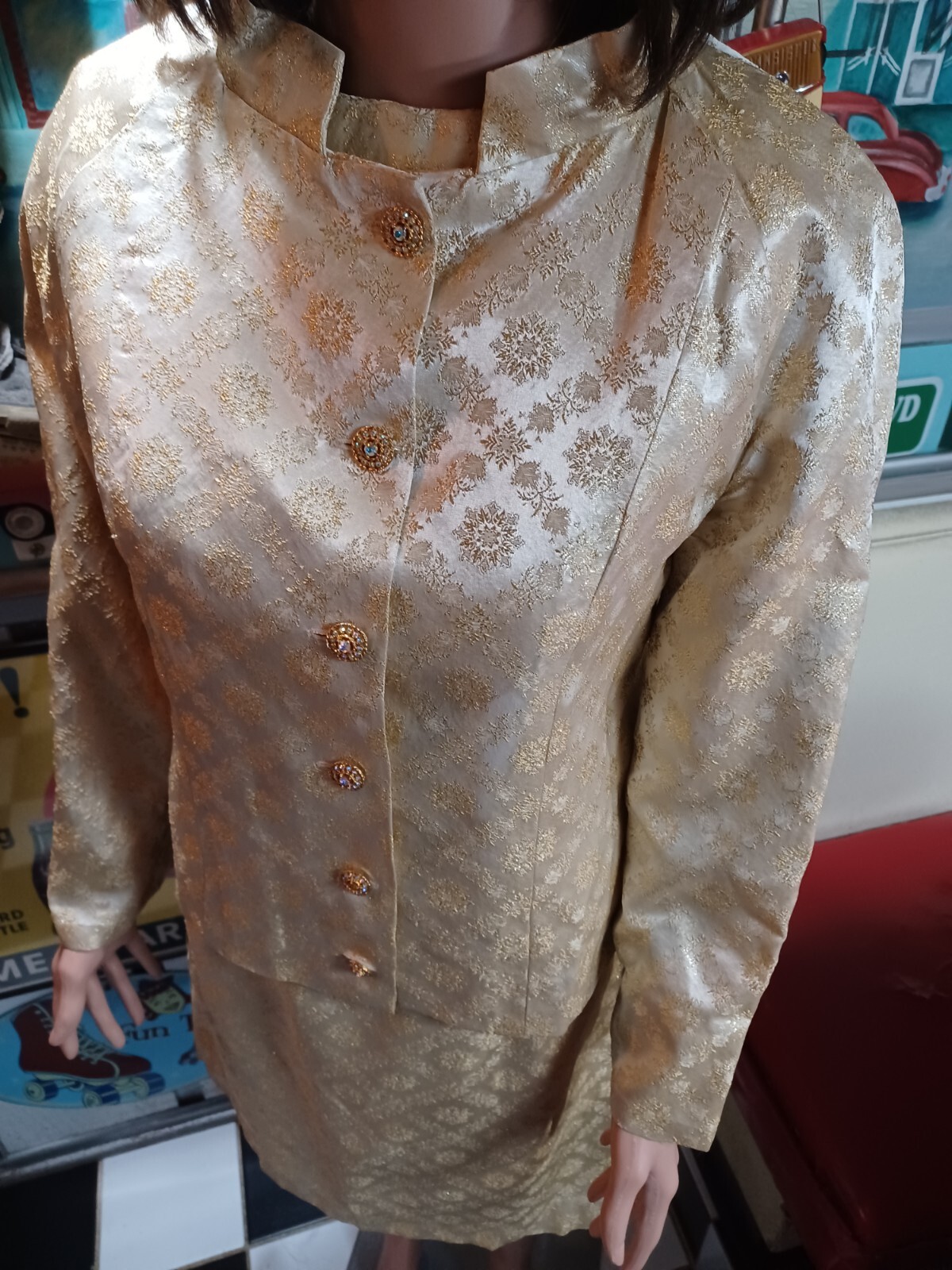True VTG 1960s Mid-century Gold Brocade Dress Jacket Set Jackie Kennedy S/M MCM
