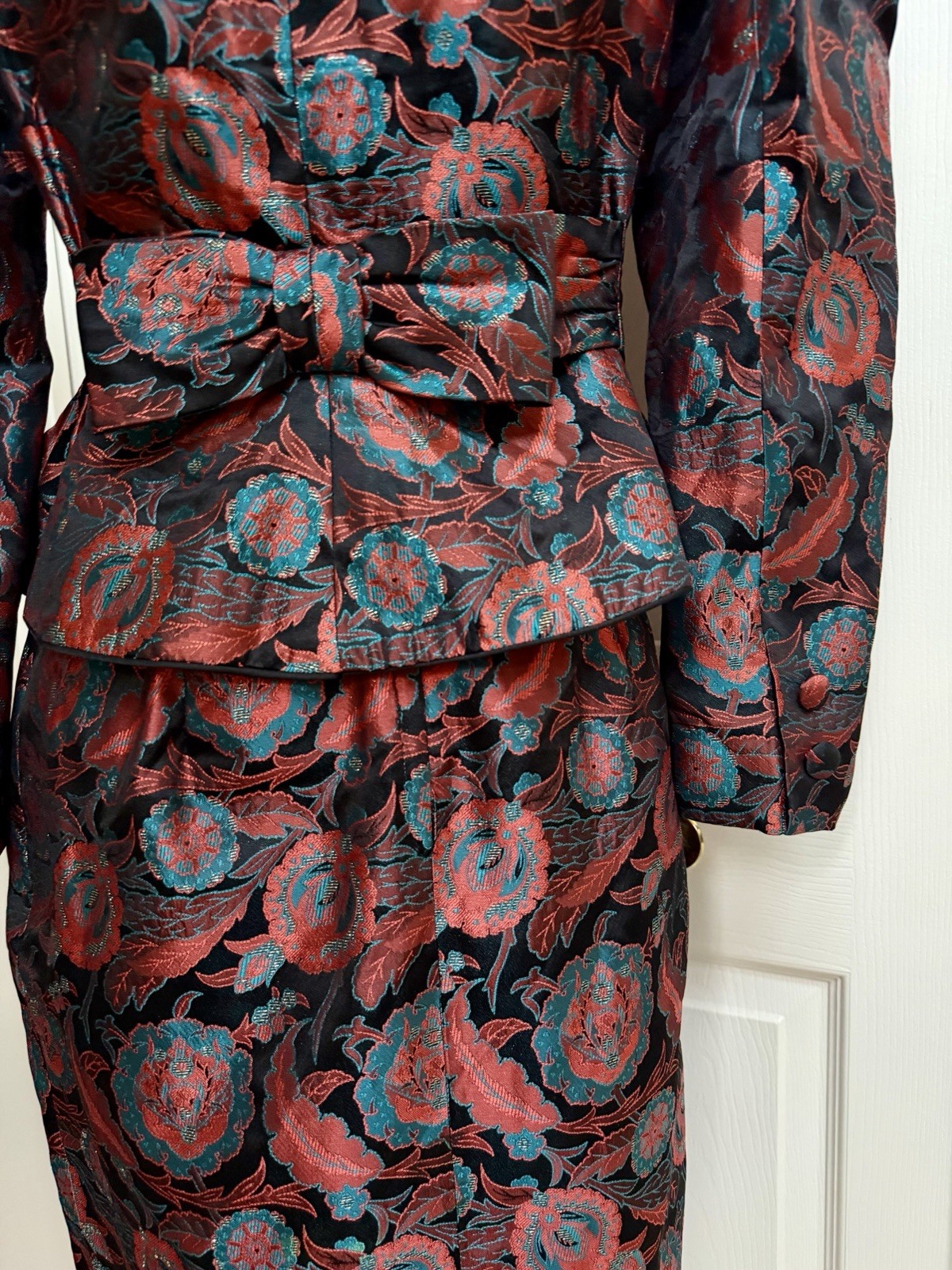 Vintage 80s Jill Richards SZ 8 Nipped Waist Brocade Suit Puff Sleeve Back Bow