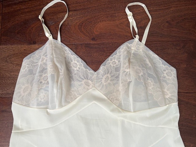 Vintage Vanity Fair Nightgown Lace & Sheer Spaghetti Straps Ivory Size 36 M