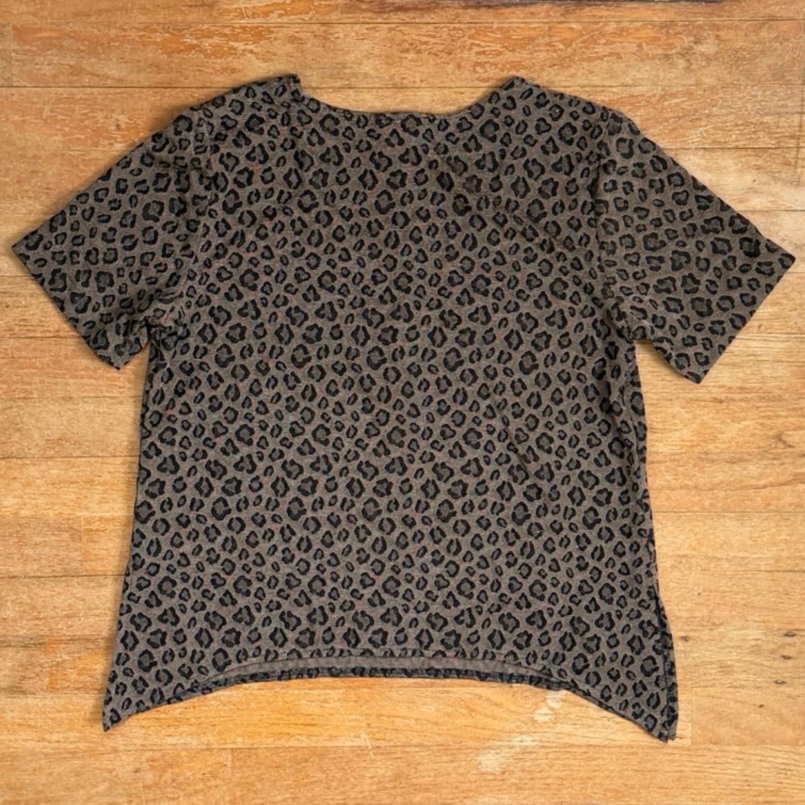 Vintage Leopard Print Stretch Knit Shirt Size Medium 8 Animal Pattern Boxy Cut T