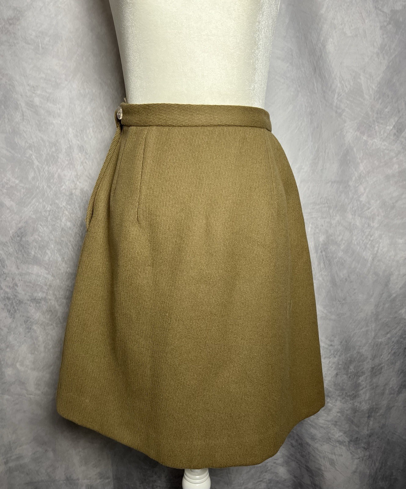 Vintage 1960s Junior Gallery Tailored Wool Princess Jacket Coat & Skirt Suit Set